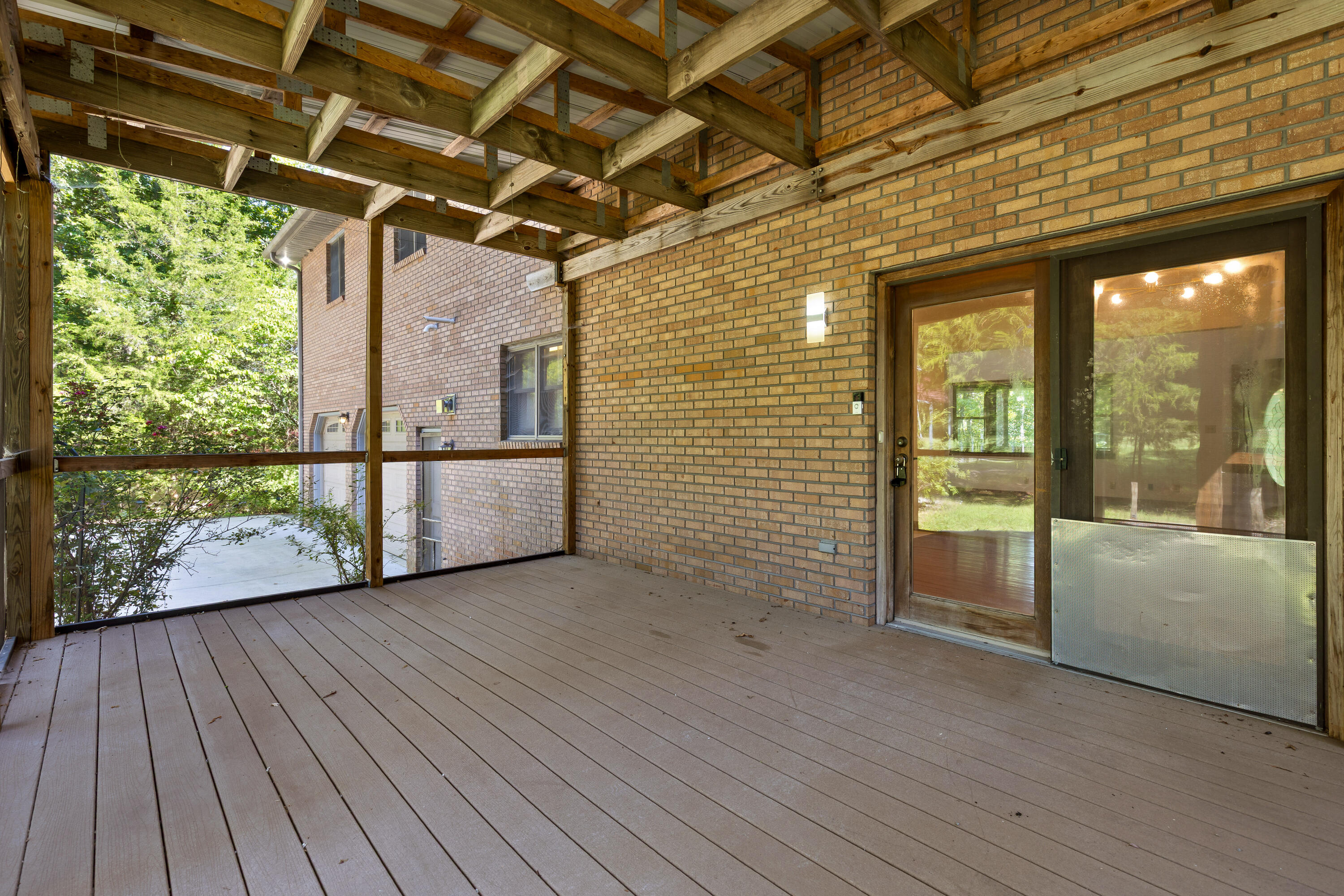 2401 Igou Ferry Road
