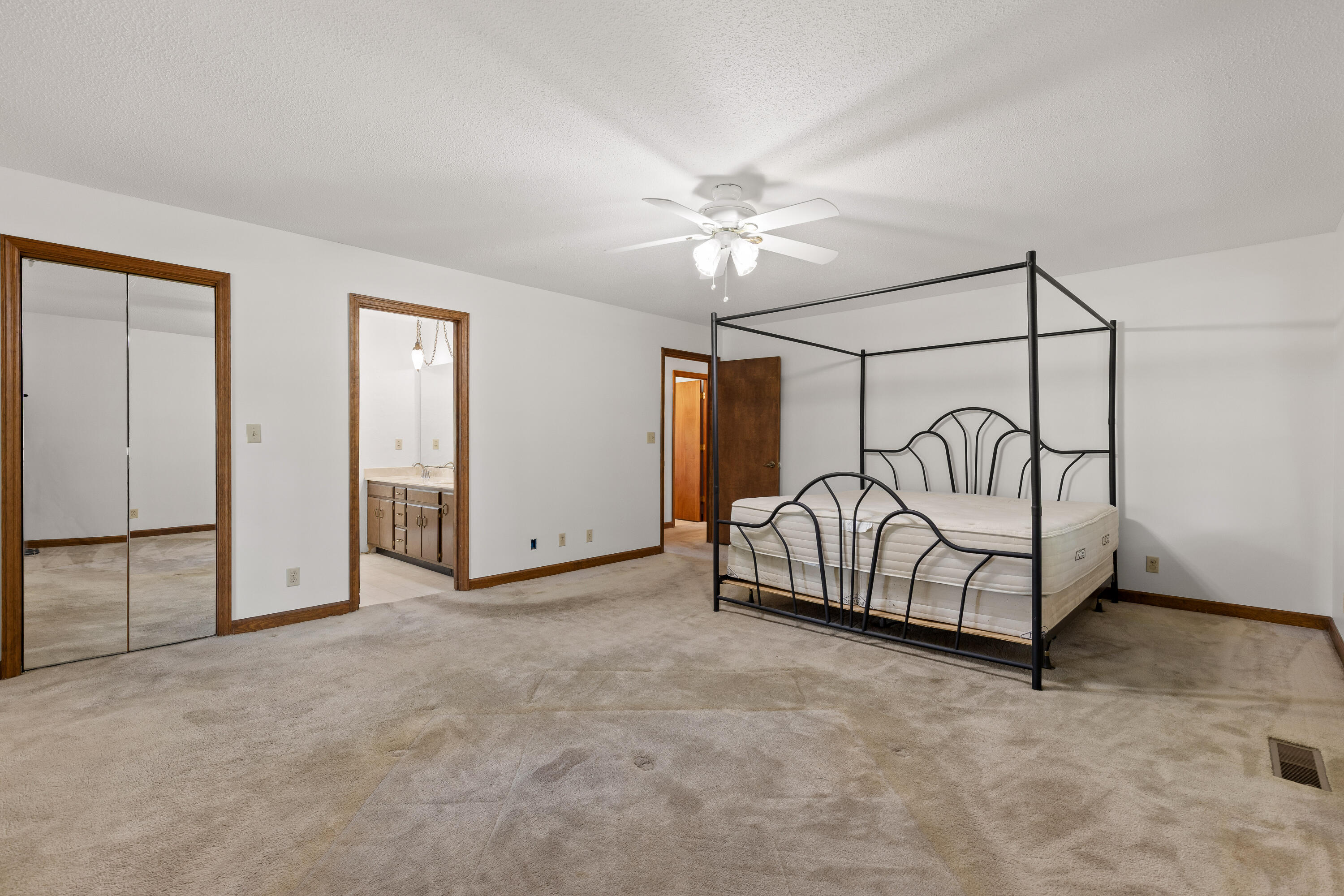 2401 Igou Ferry Road