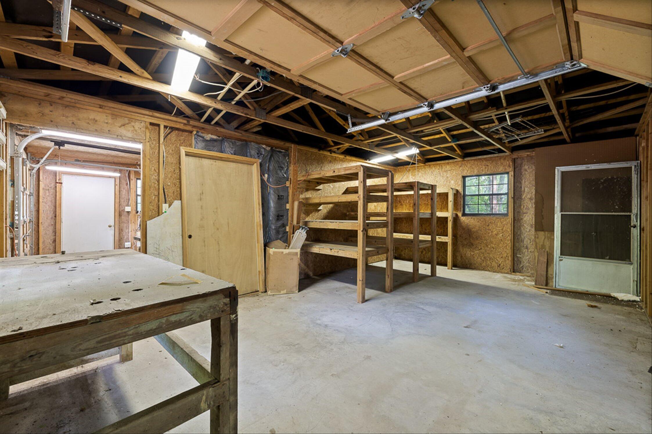2401 Igou Ferry Road