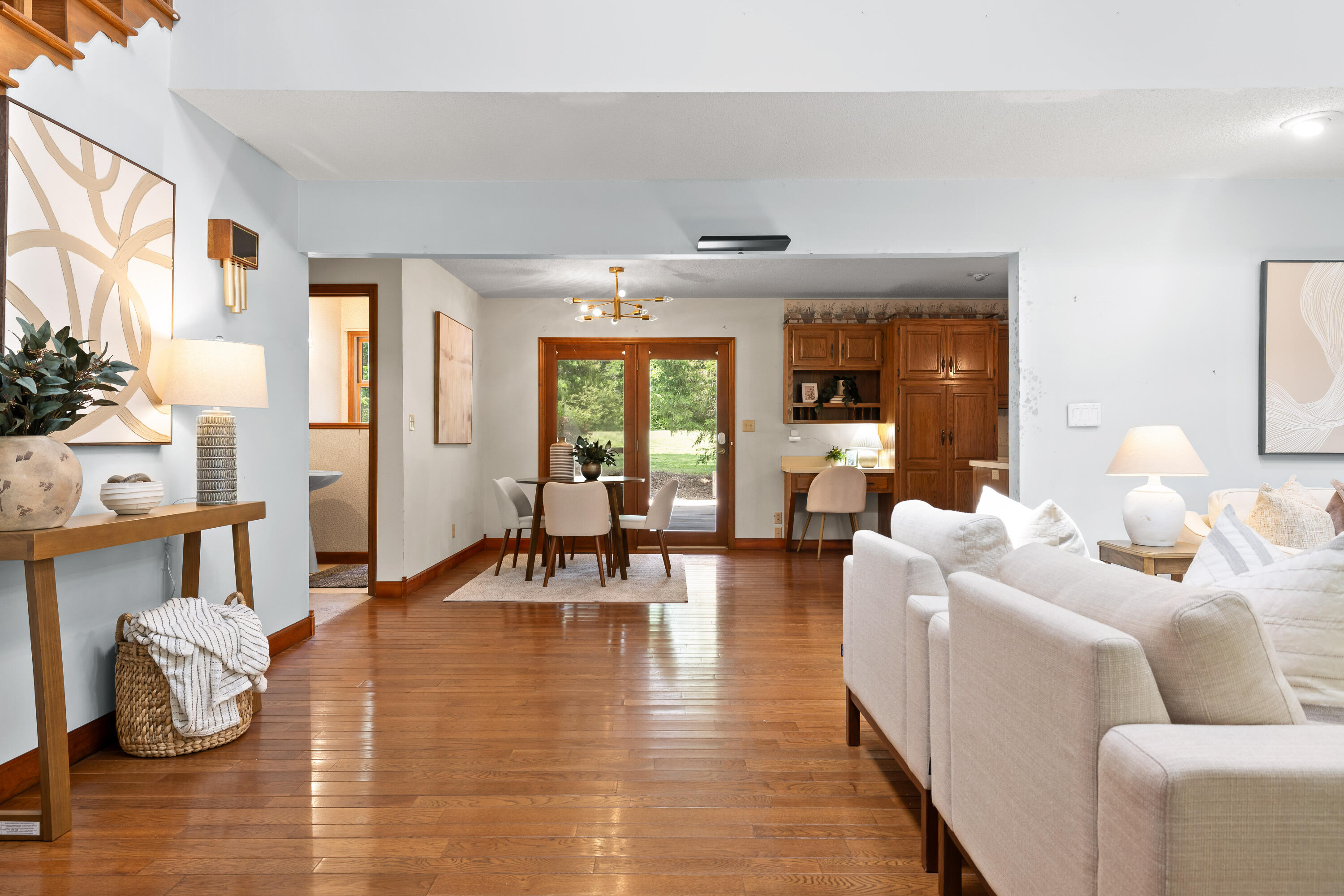 2401 Igou Ferry Road