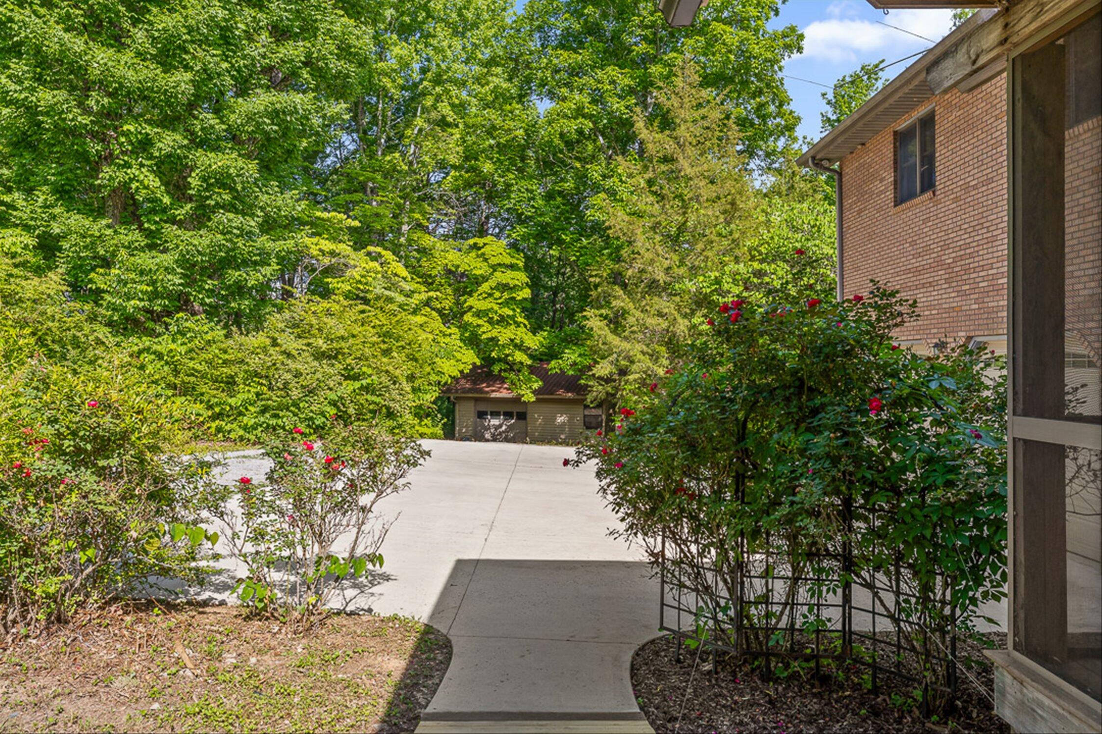 2401 Igou Ferry Road