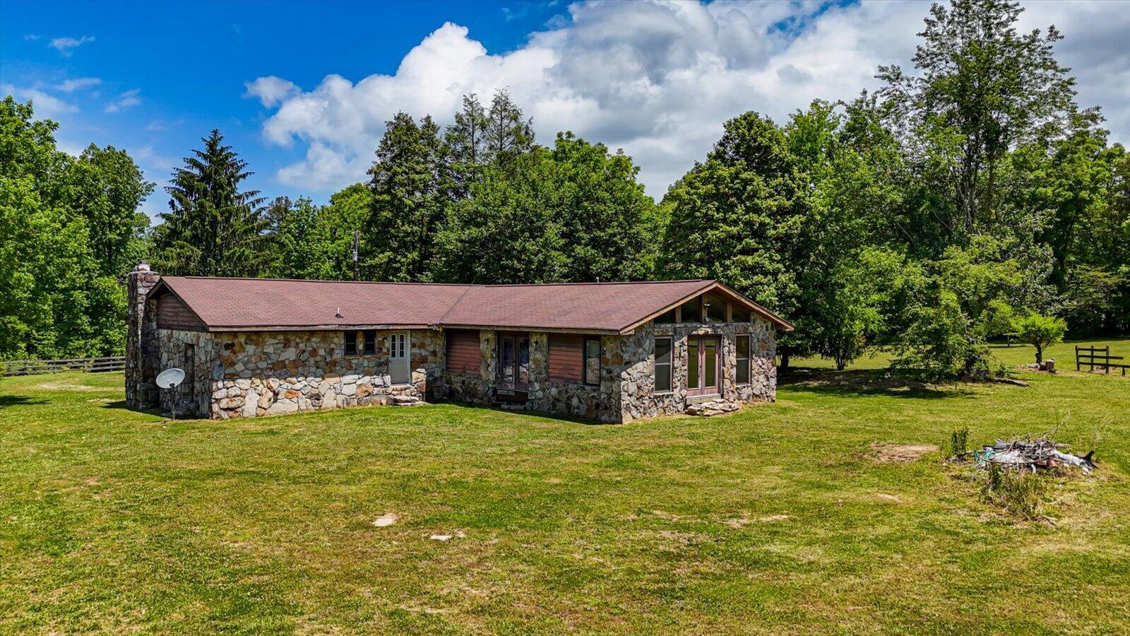 321 Dillon Drive