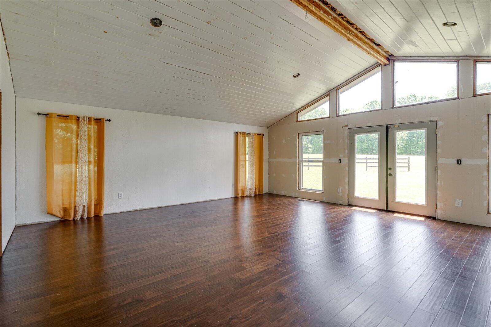 321 Dillon Drive
