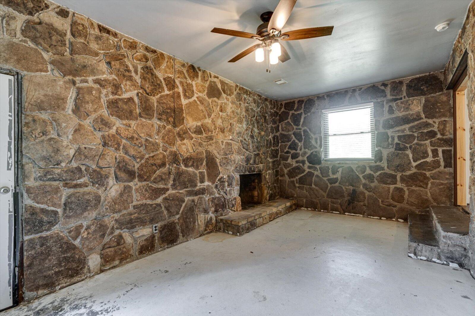 321 Dillon Drive