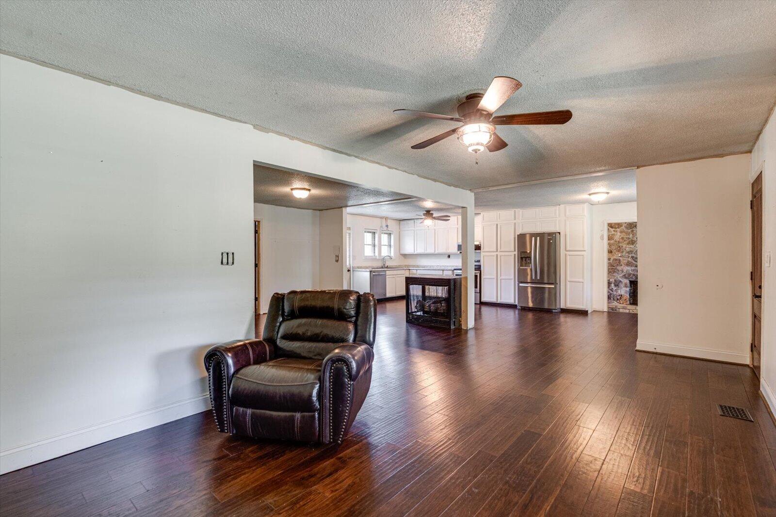 321 Dillon Drive