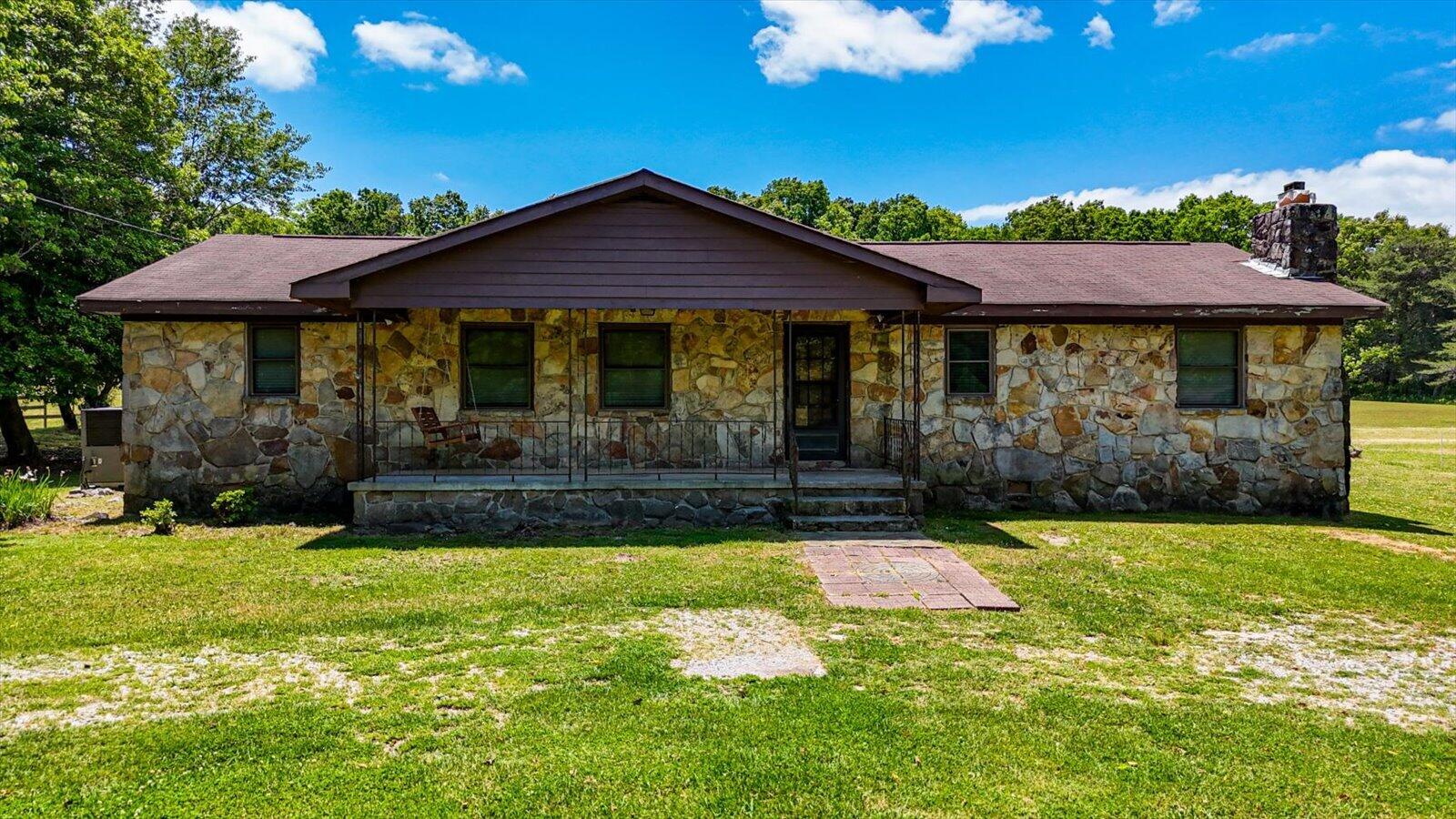 321 Dillon Drive