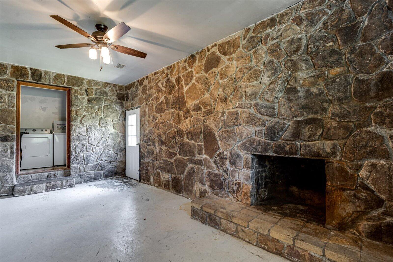 321 Dillon Drive