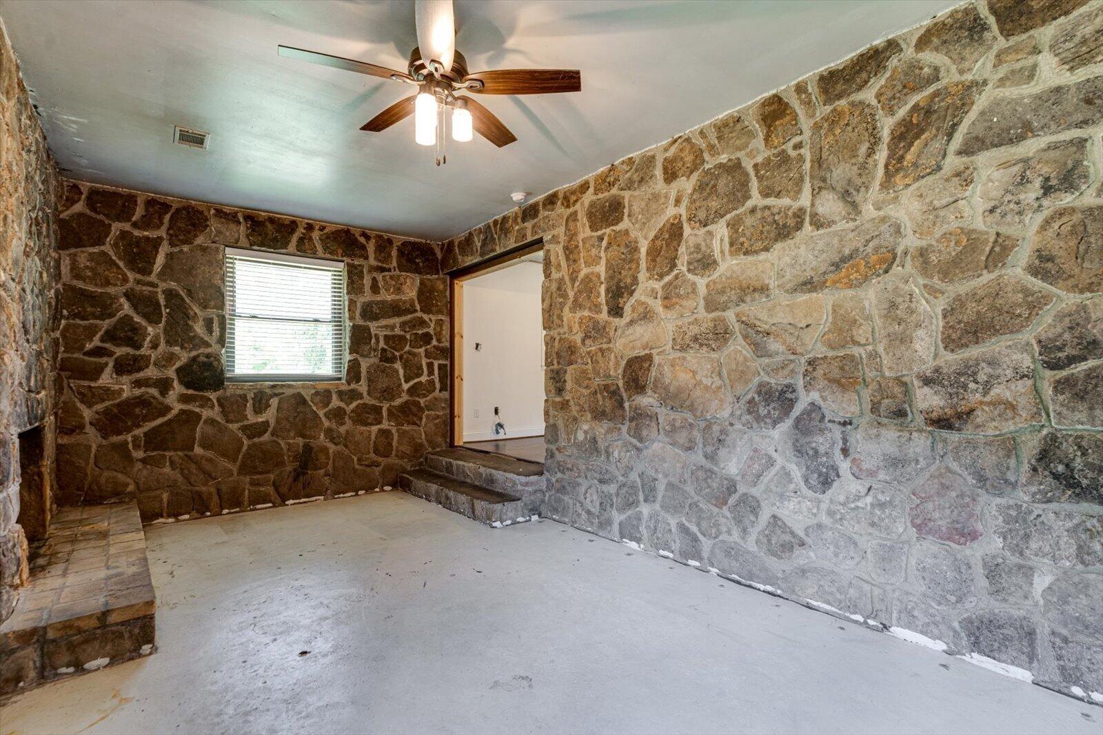 321 Dillon Drive
