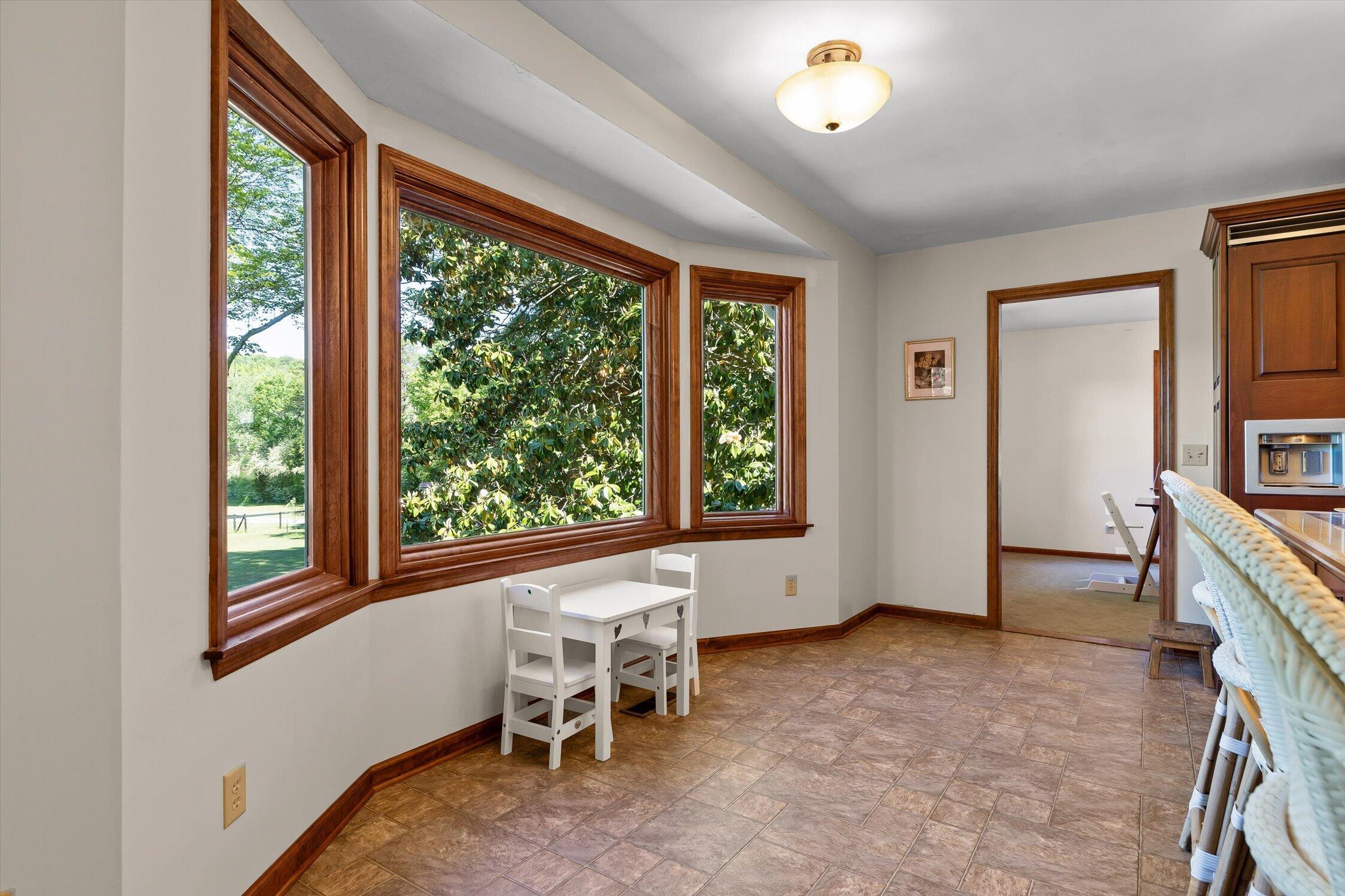 7117 White Oak Valley Road, McDonald