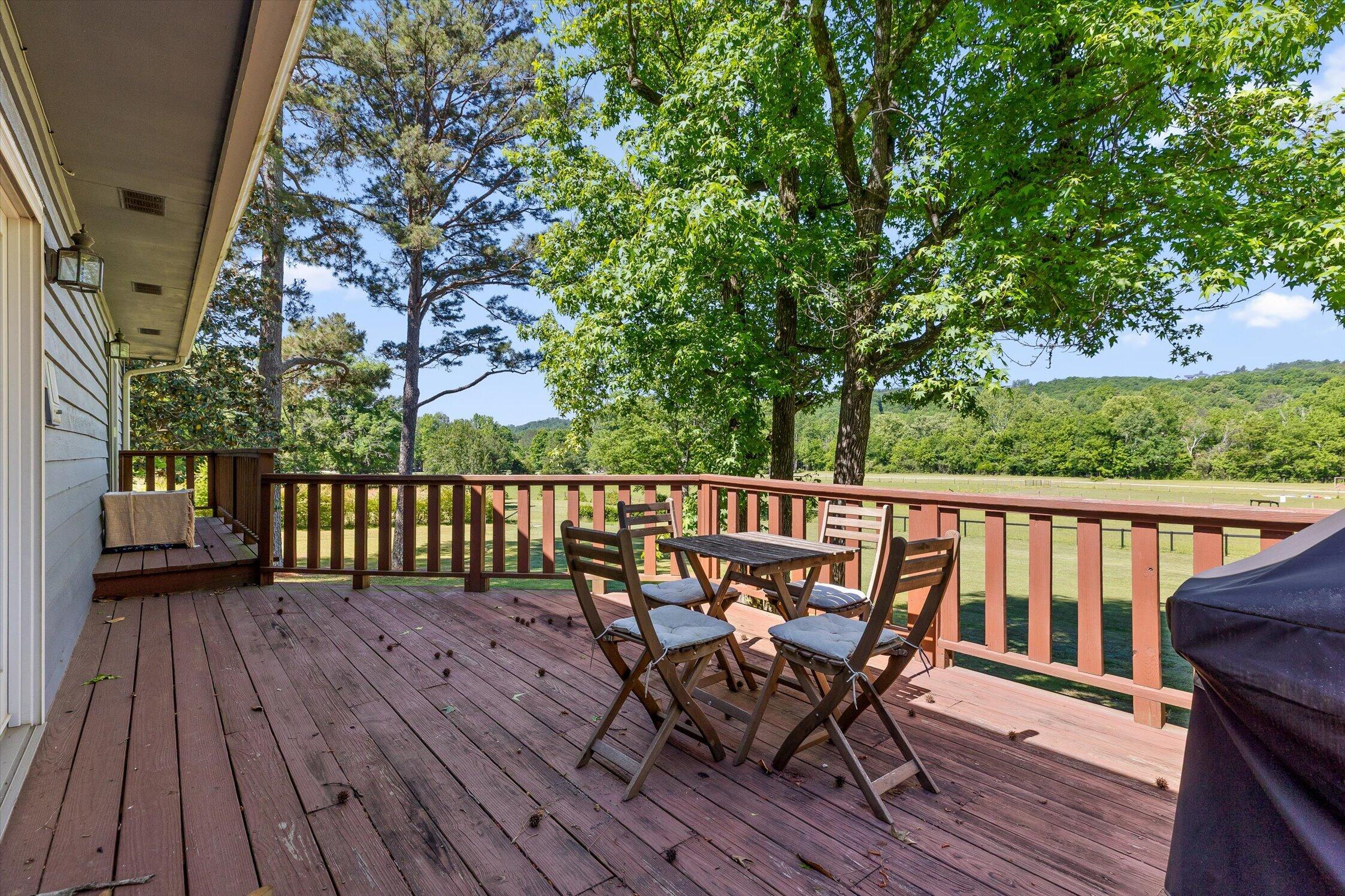 7117 White Oak Valley Road, McDonald