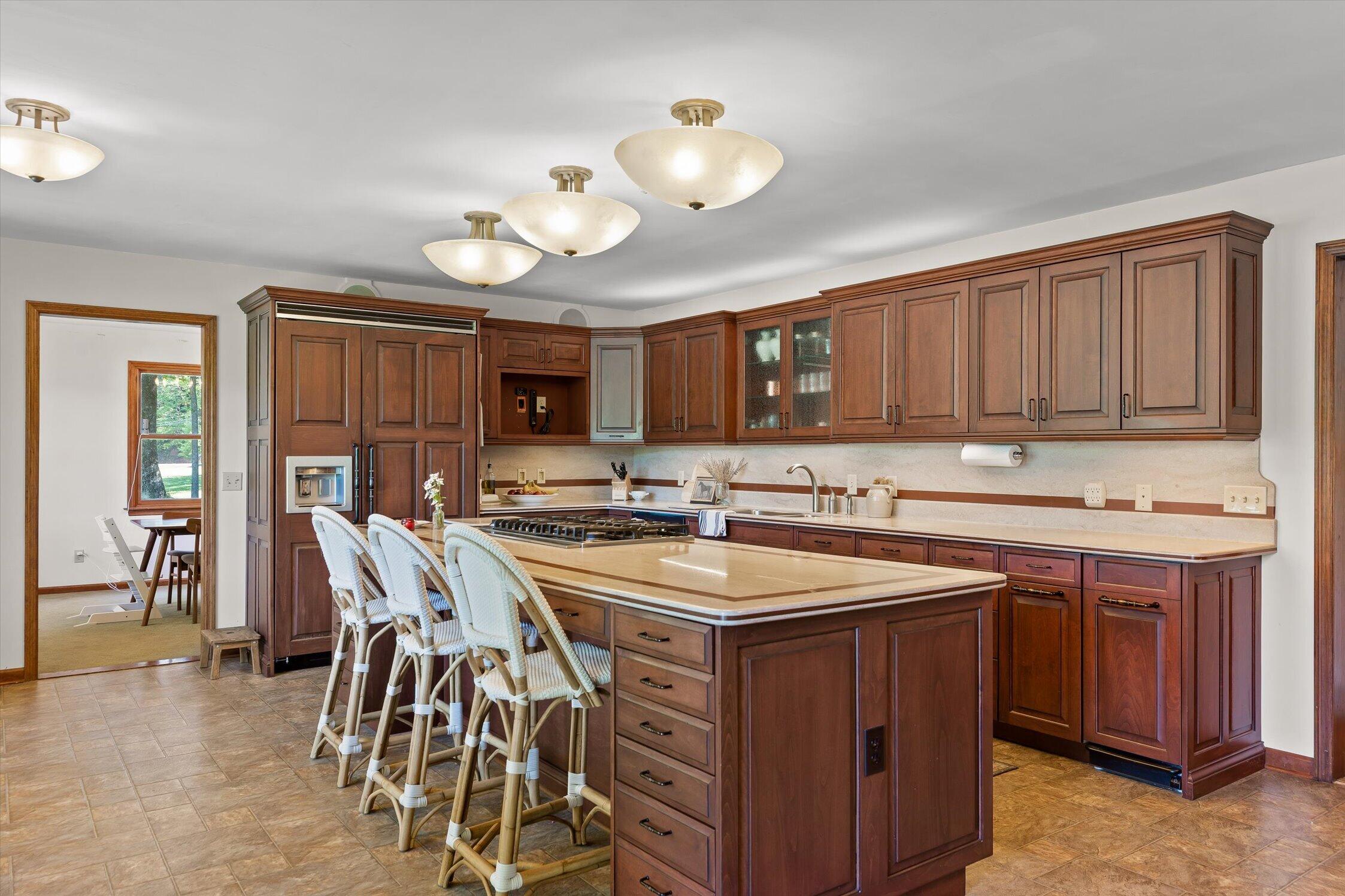 7117 White Oak Valley Road, McDonald