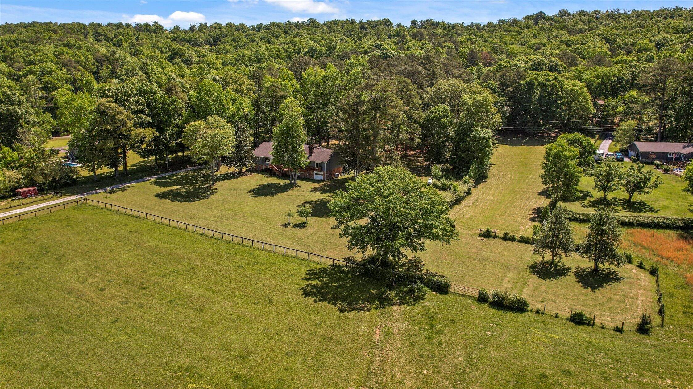 7117 White Oak Valley Road, McDonald