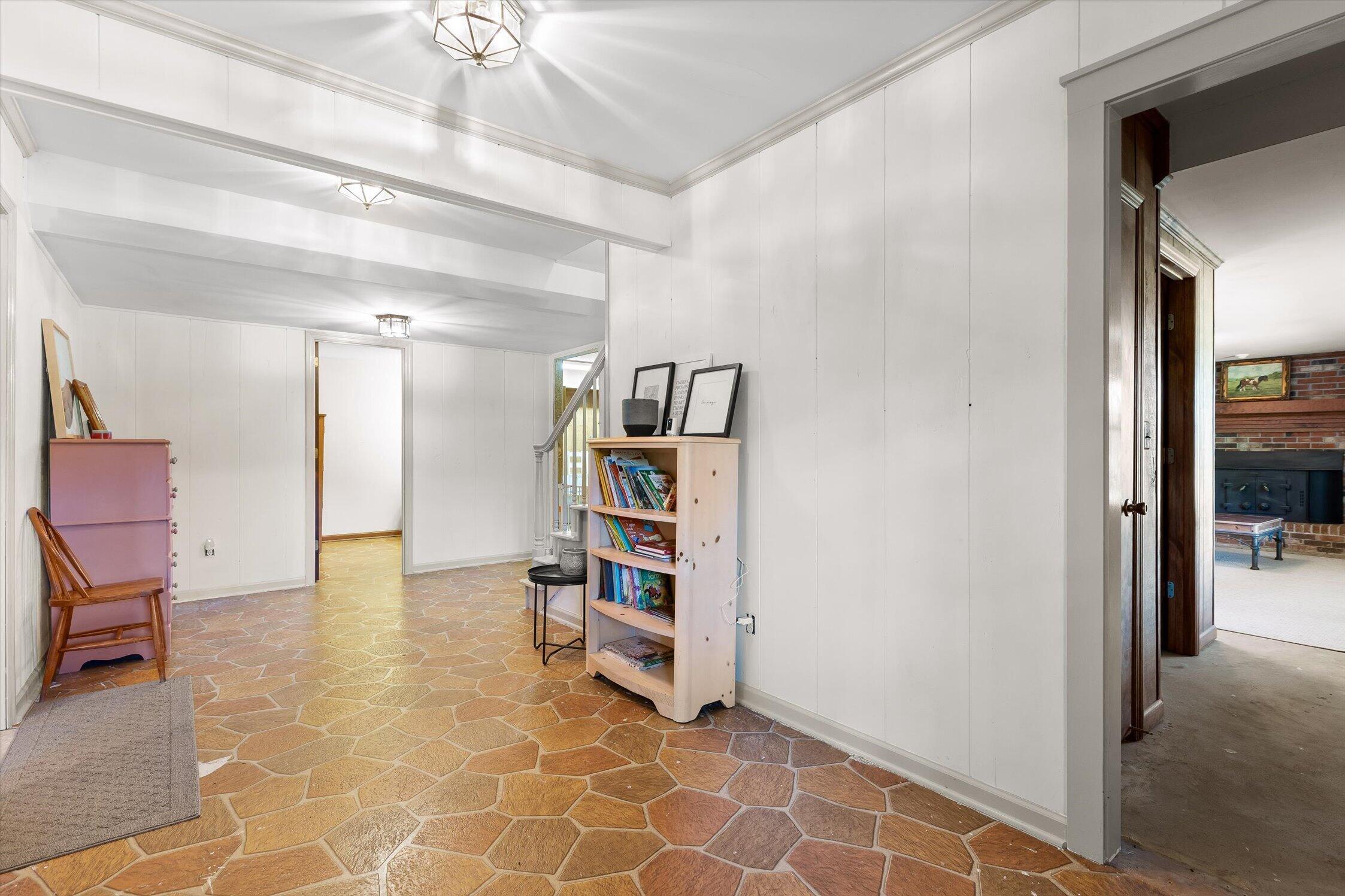 7117 White Oak Valley Road, McDonald