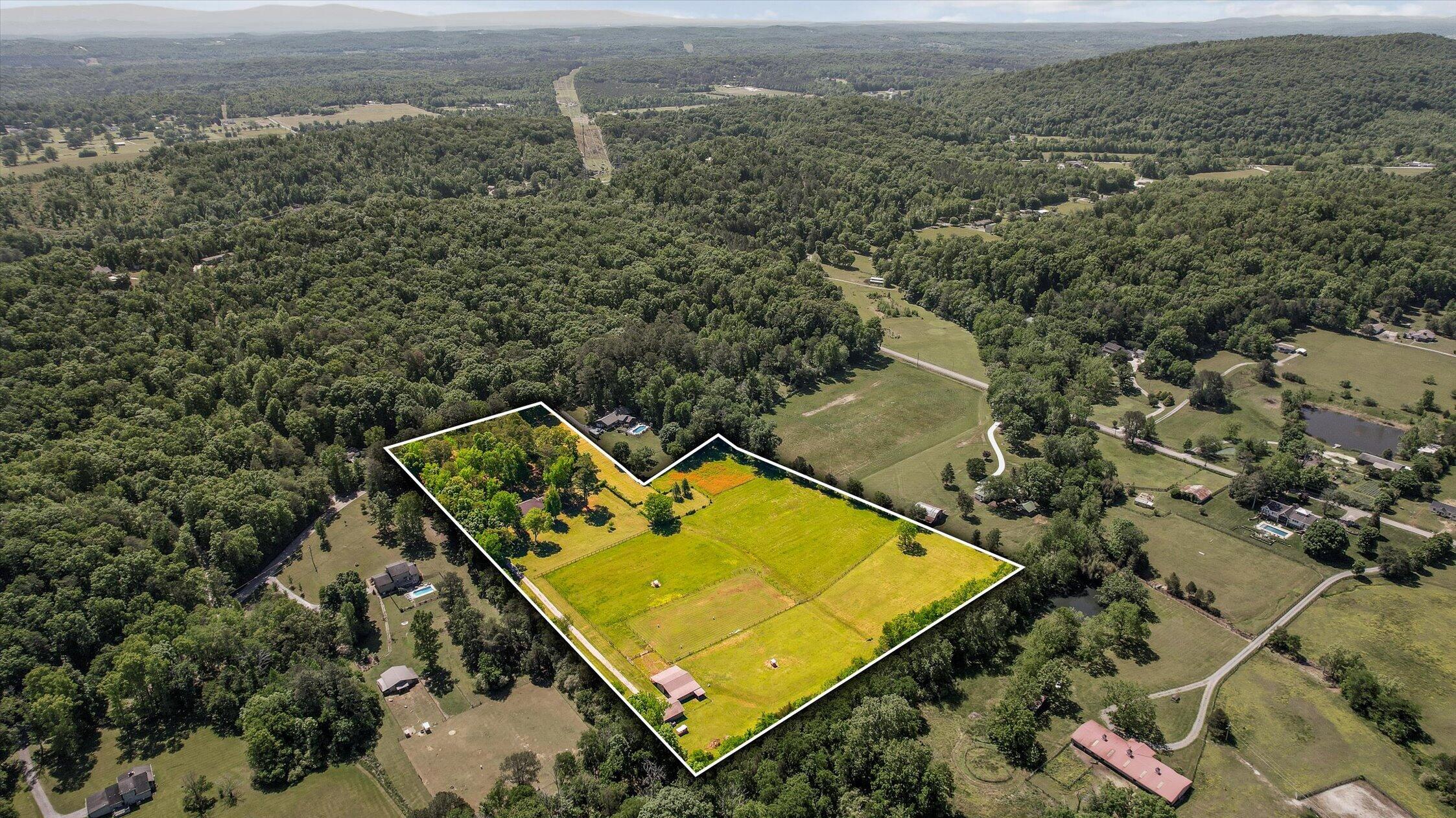 7117 White Oak Valley Road, McDonald