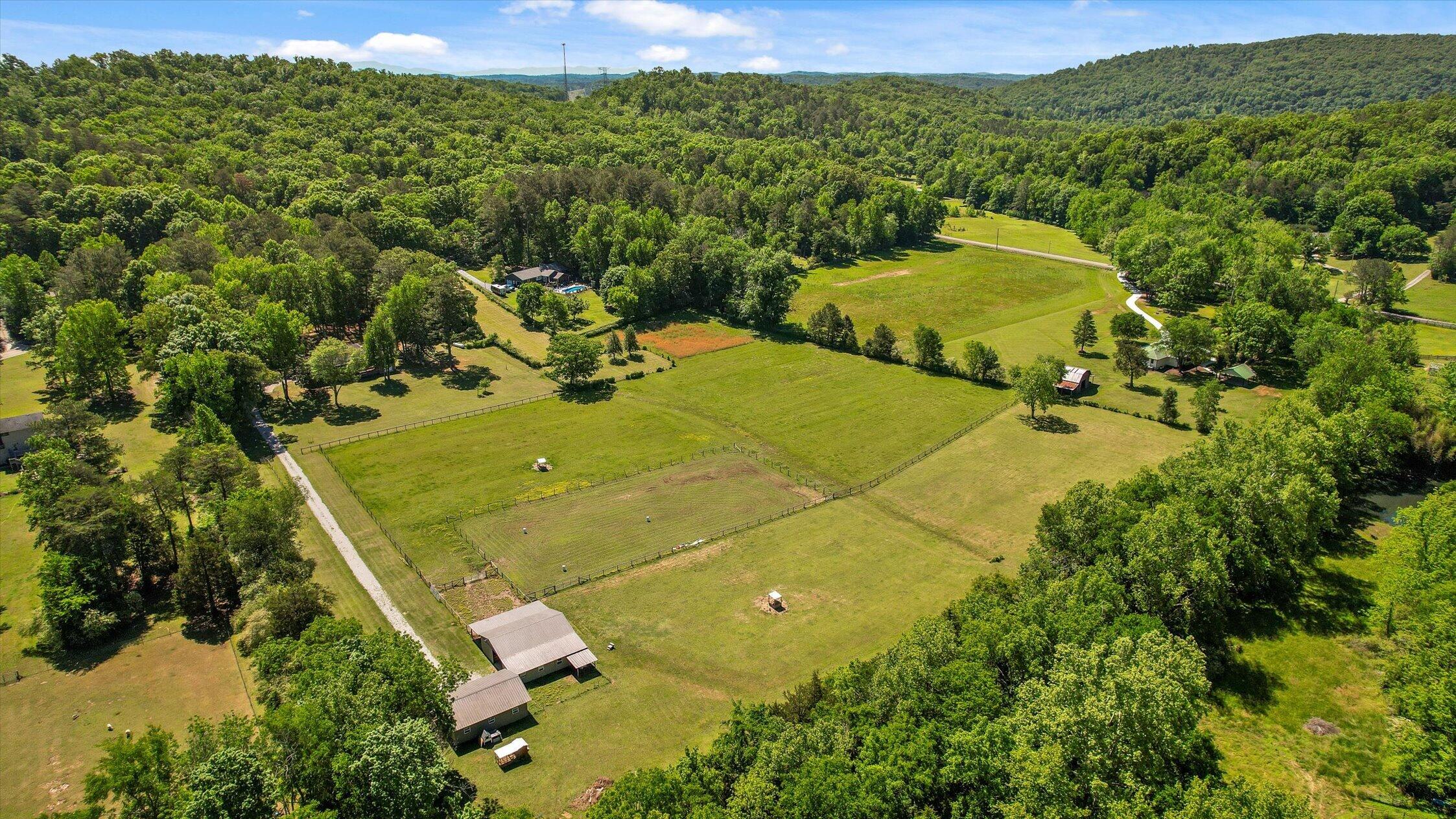 7117 White Oak Valley Road, McDonald
