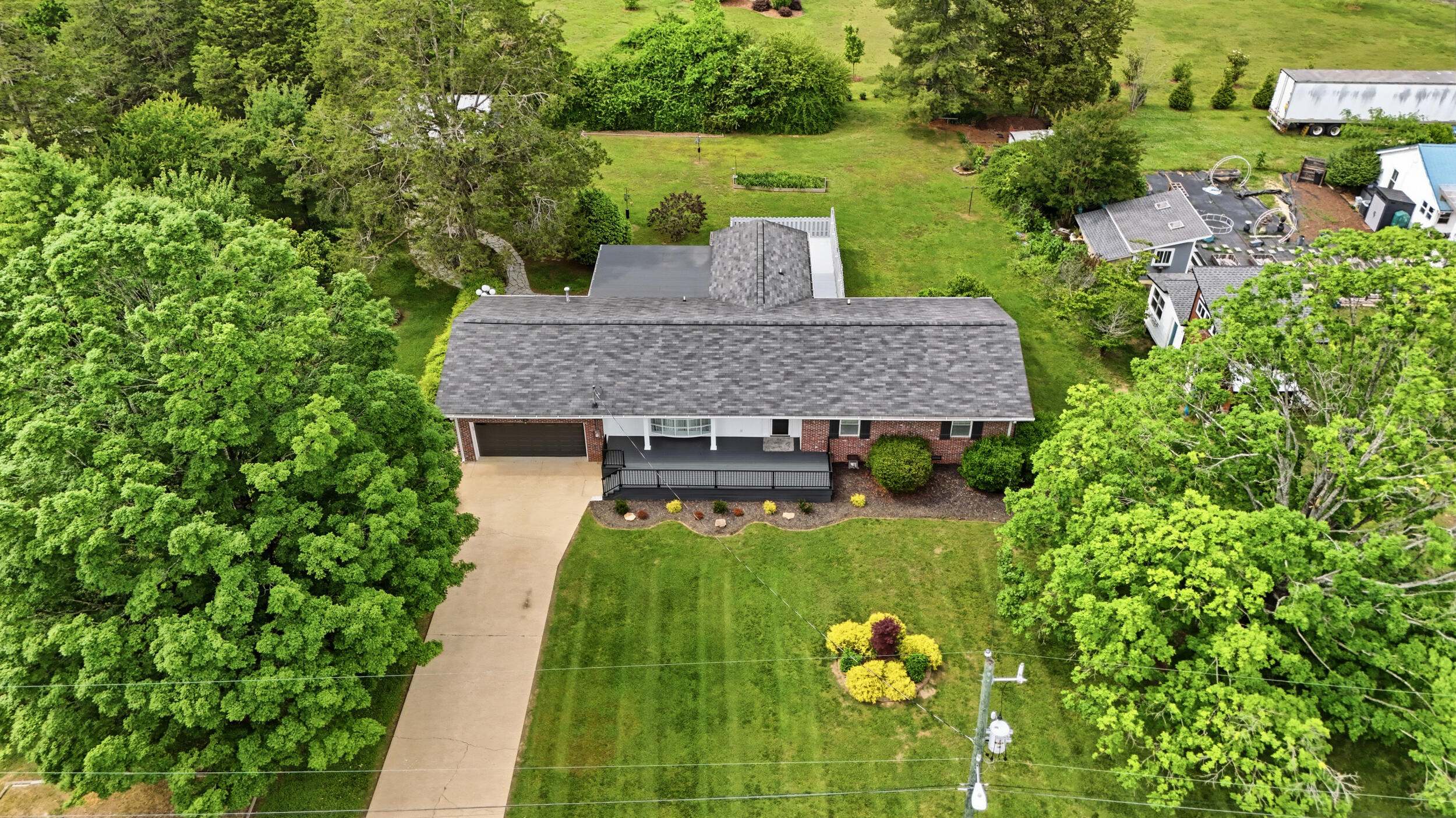 605 Falls View Drive