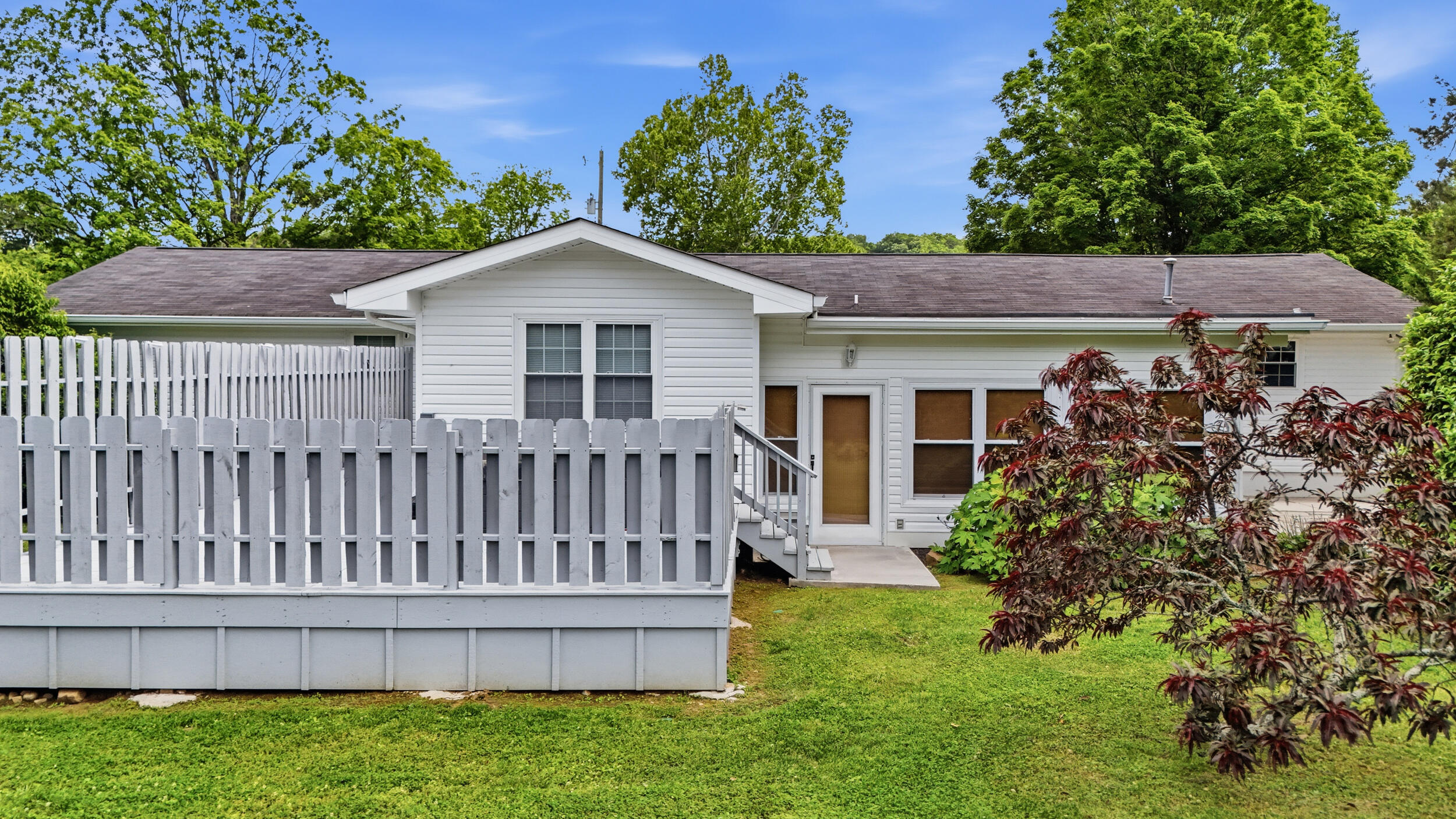 605 Falls View Drive