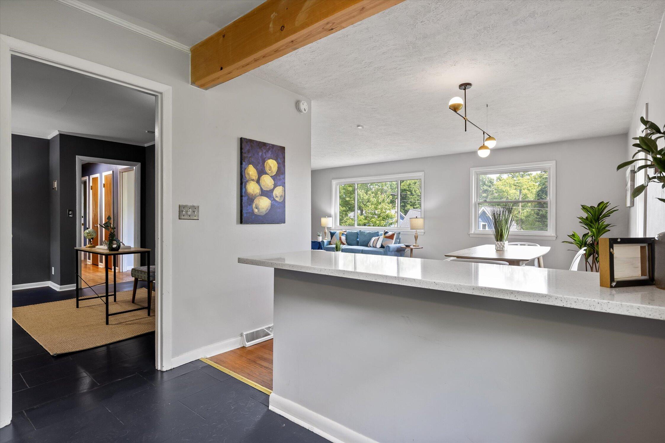 405 N Seminole Drive