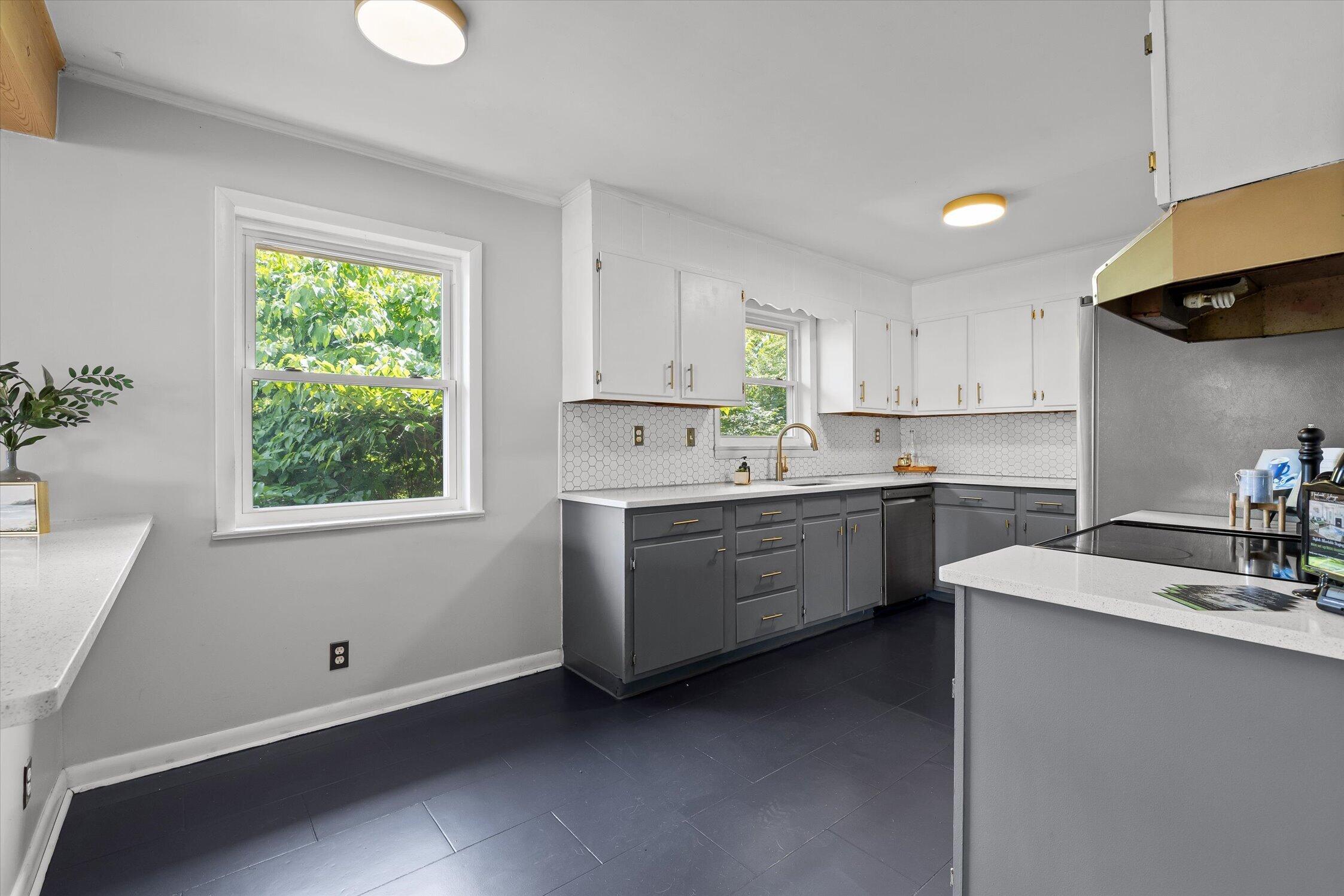 405 N Seminole Drive