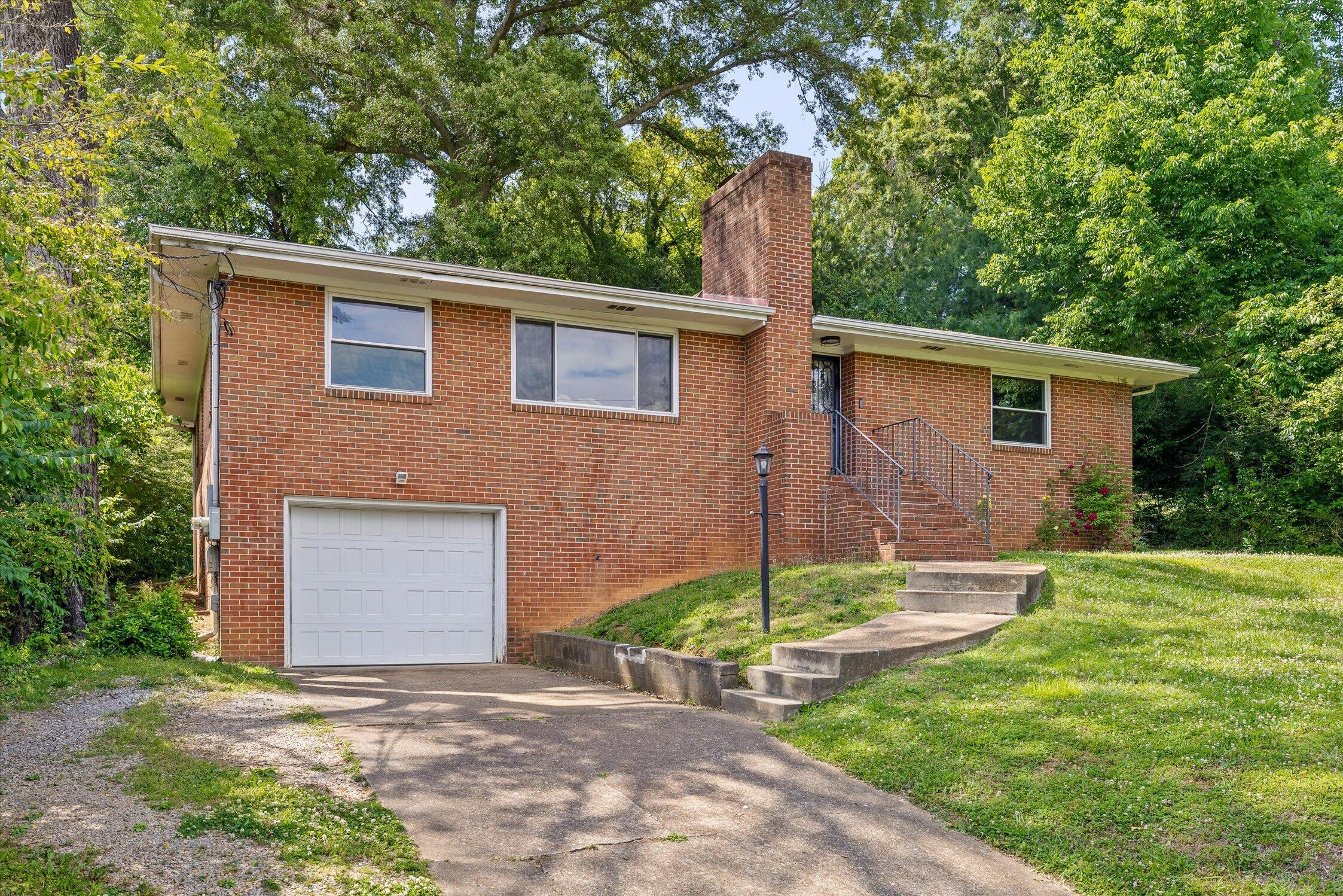 405 N Seminole Drive