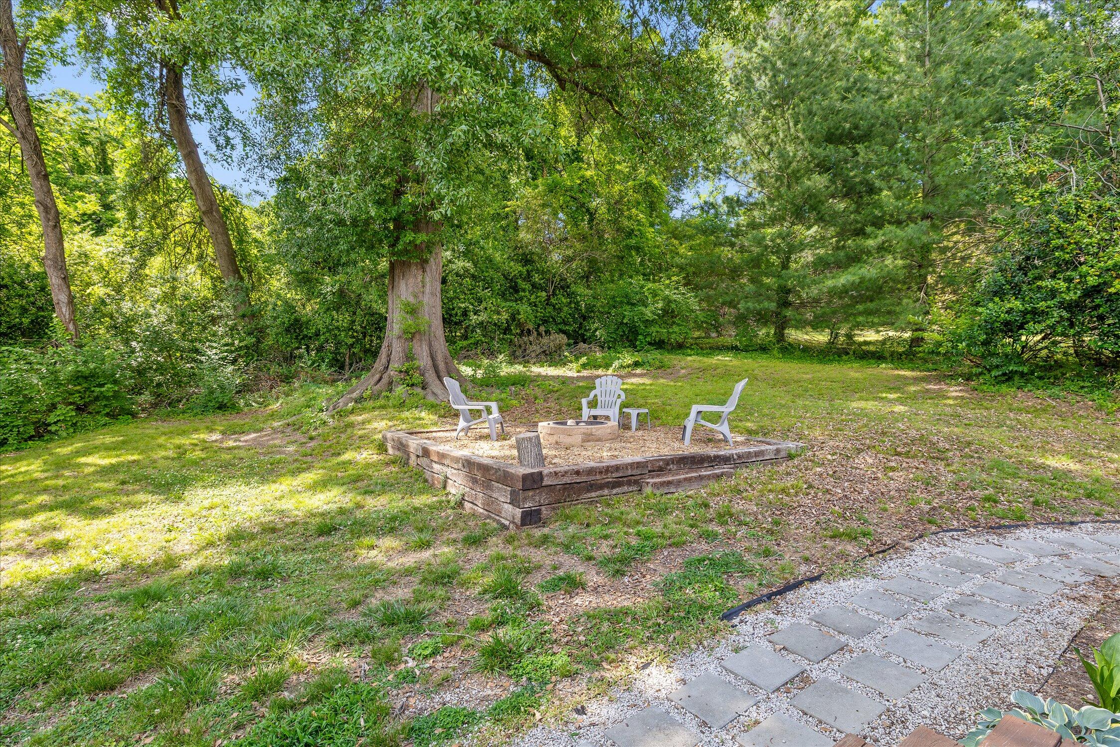 405 N Seminole Drive