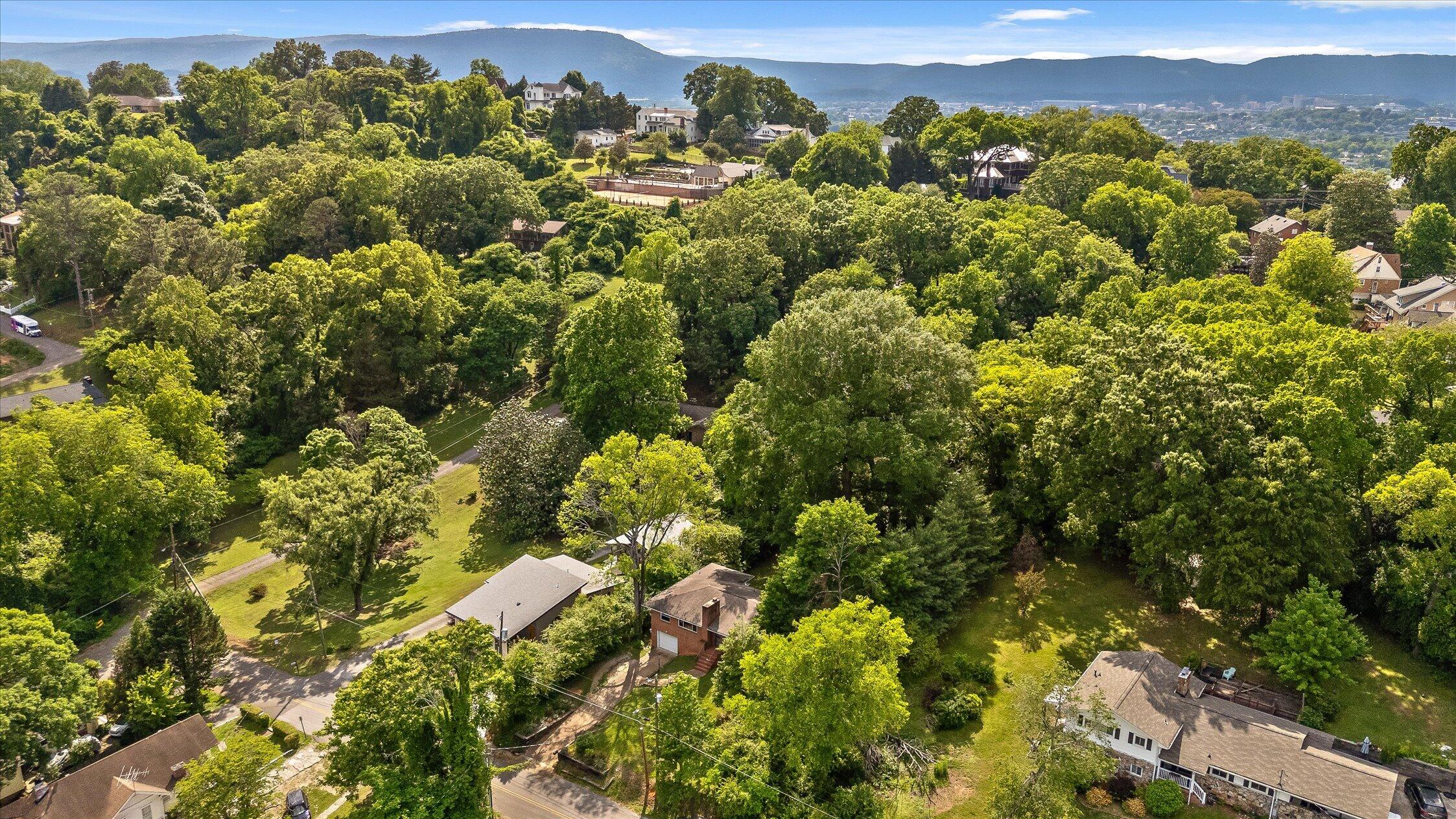 405 N Seminole Drive