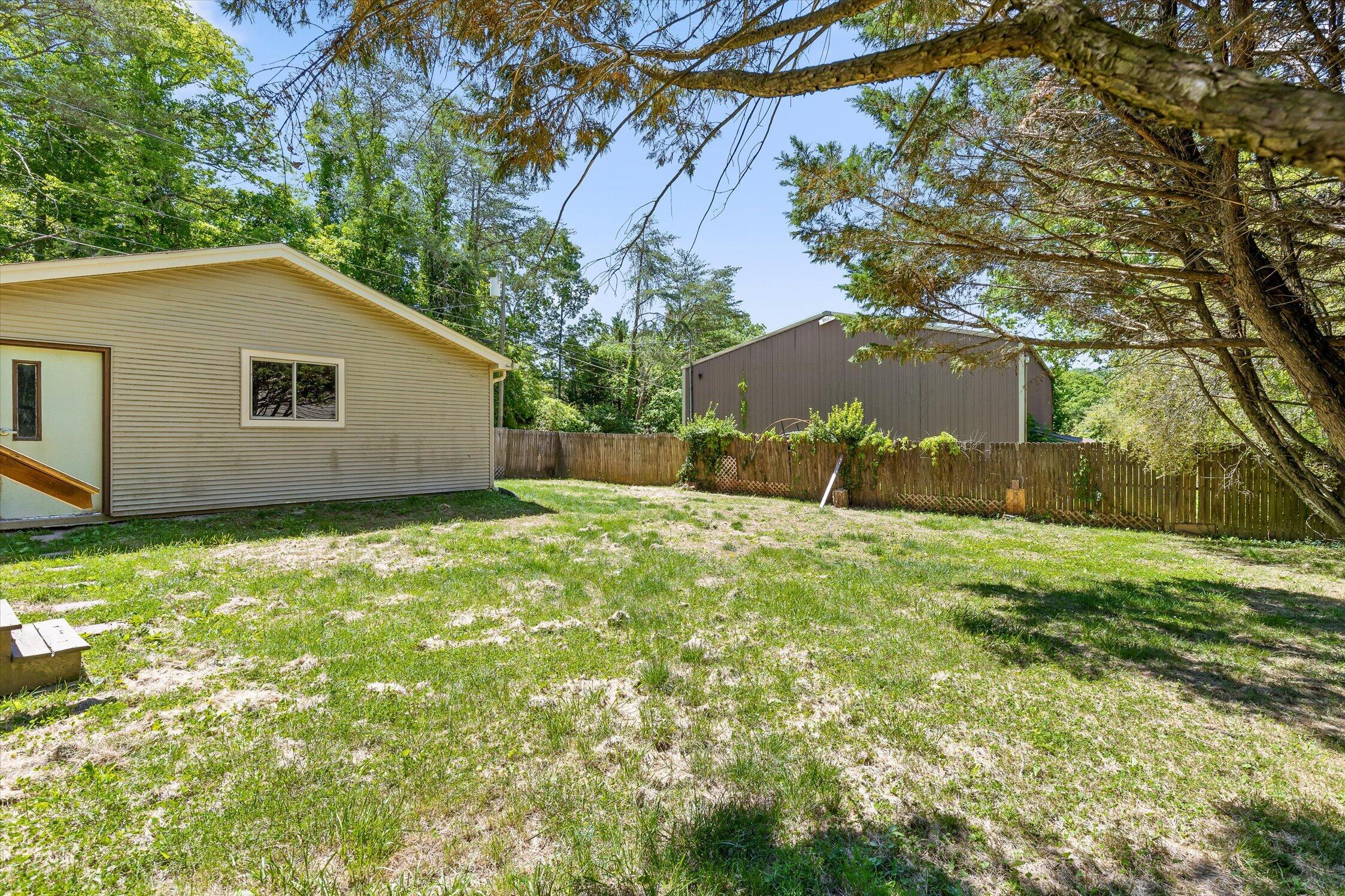 1827 Bollinger Road