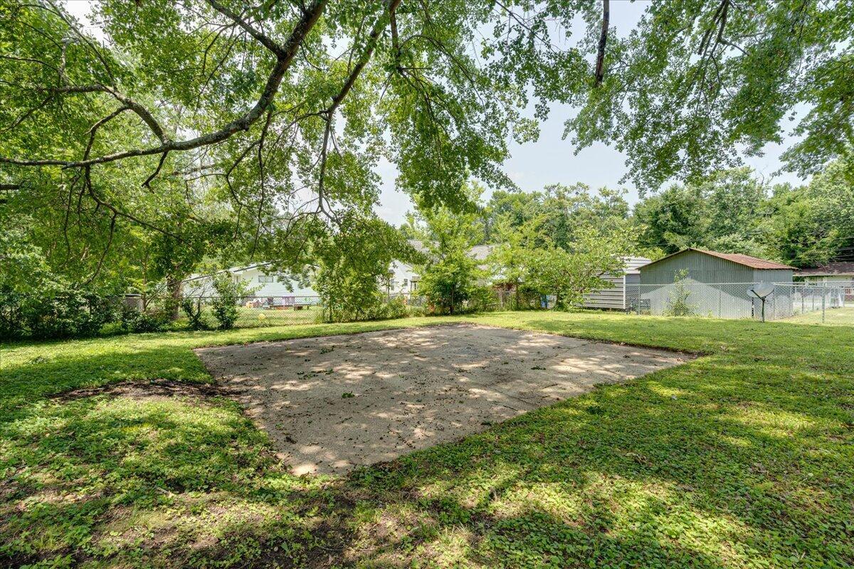 1303 E Sherry Drive