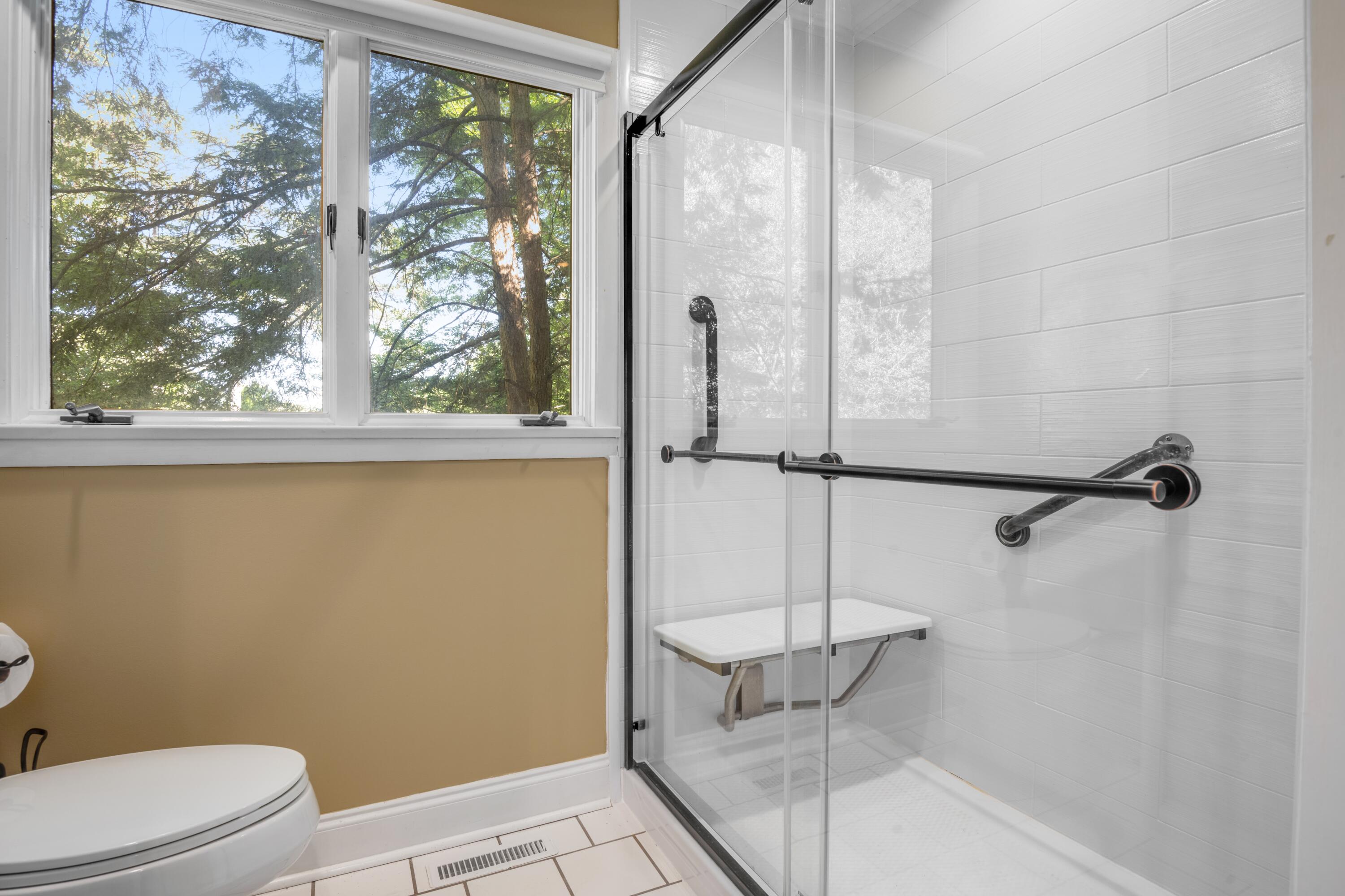 211 Blueberry Hill Road NW
