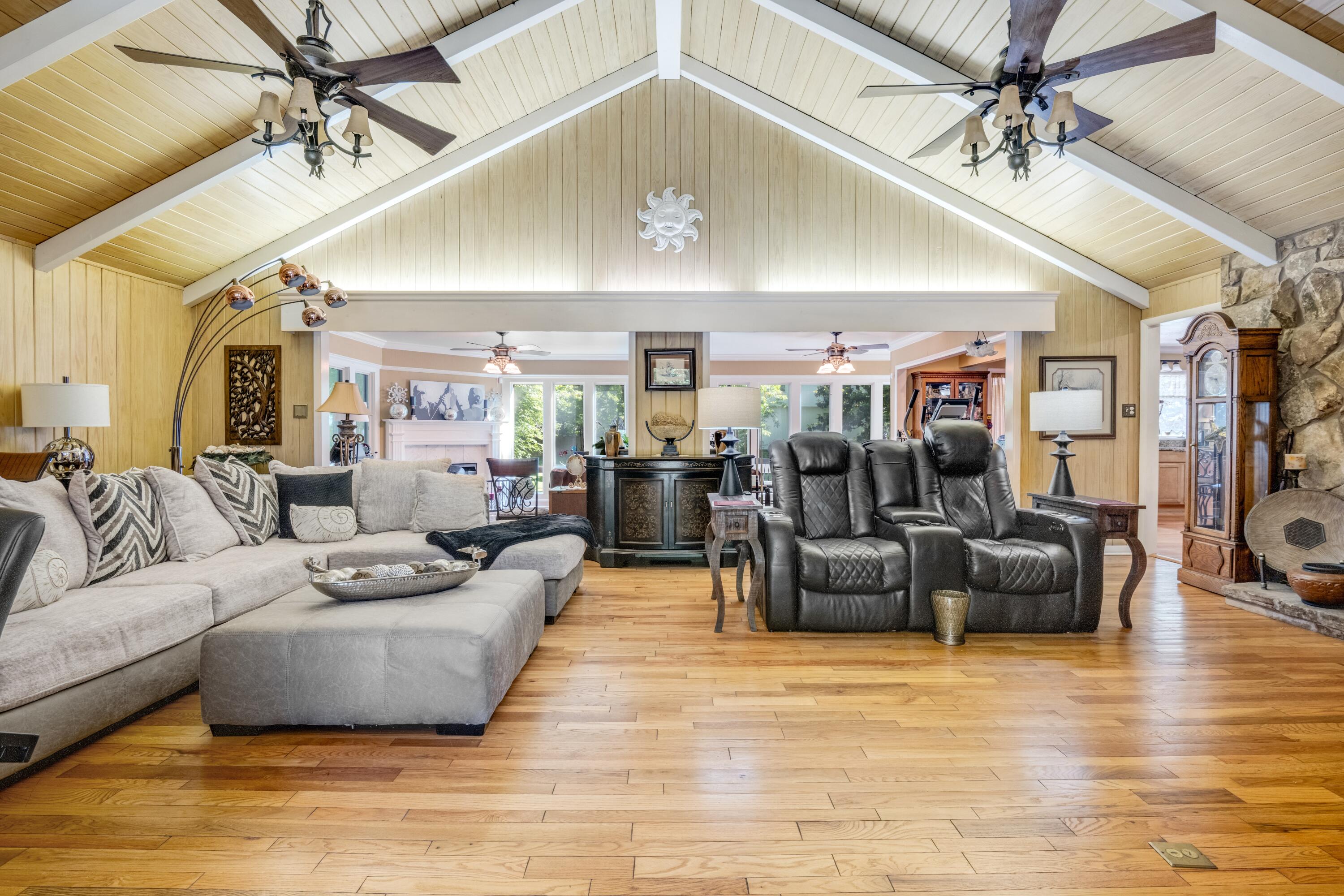 211 Blueberry Hill Road NW