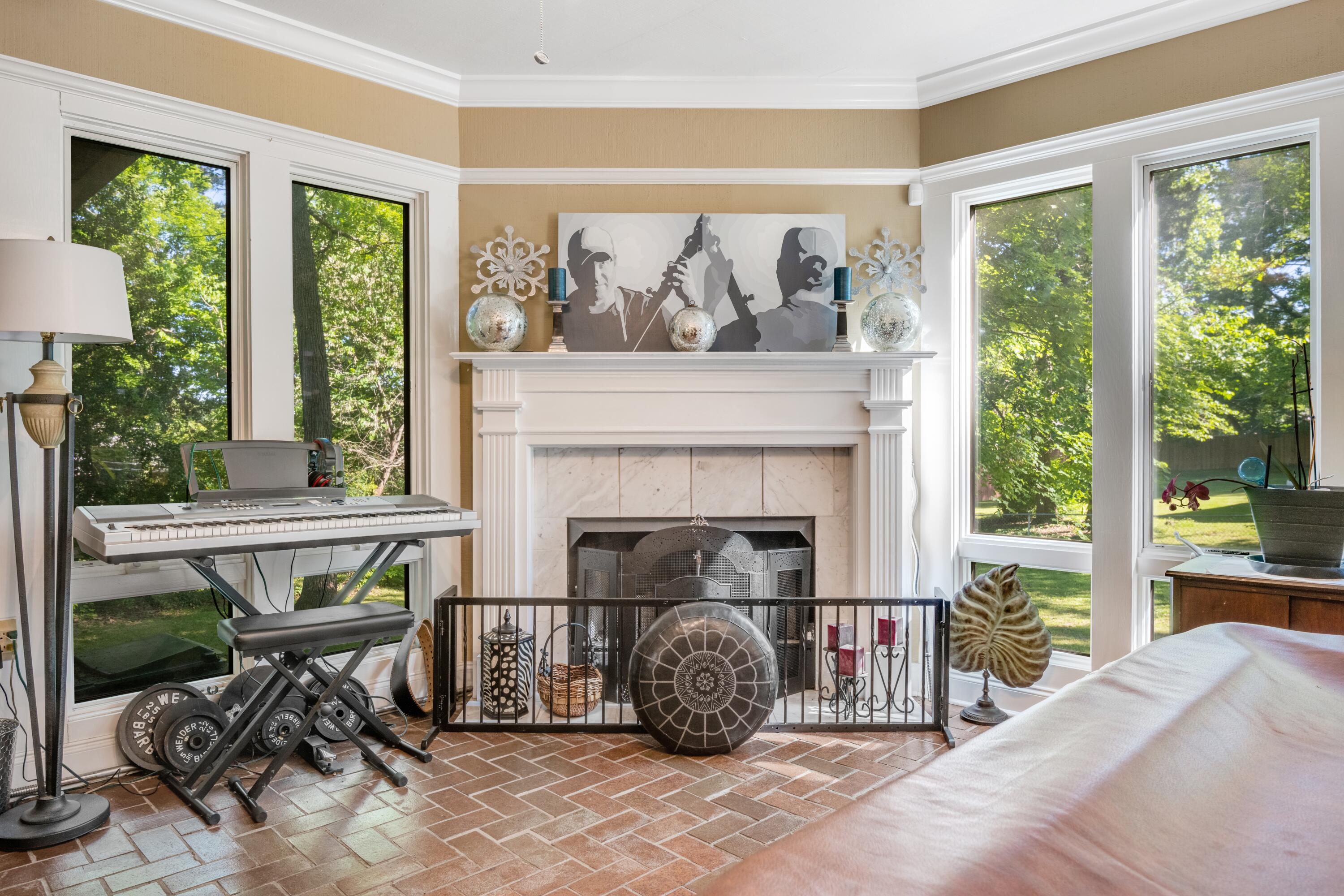 211 Blueberry Hill Road NW
