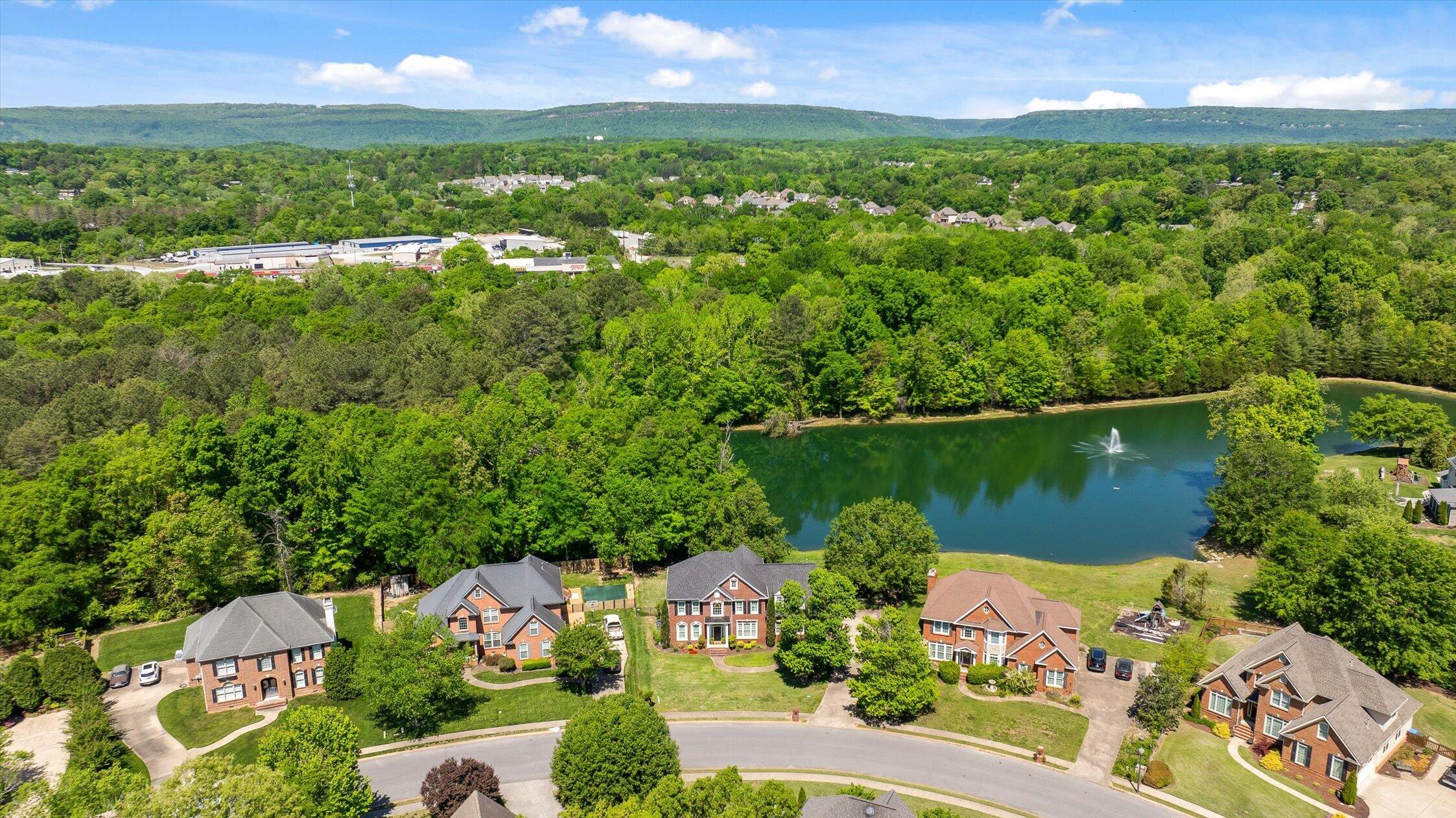 6913 Autumn Lake Trail
