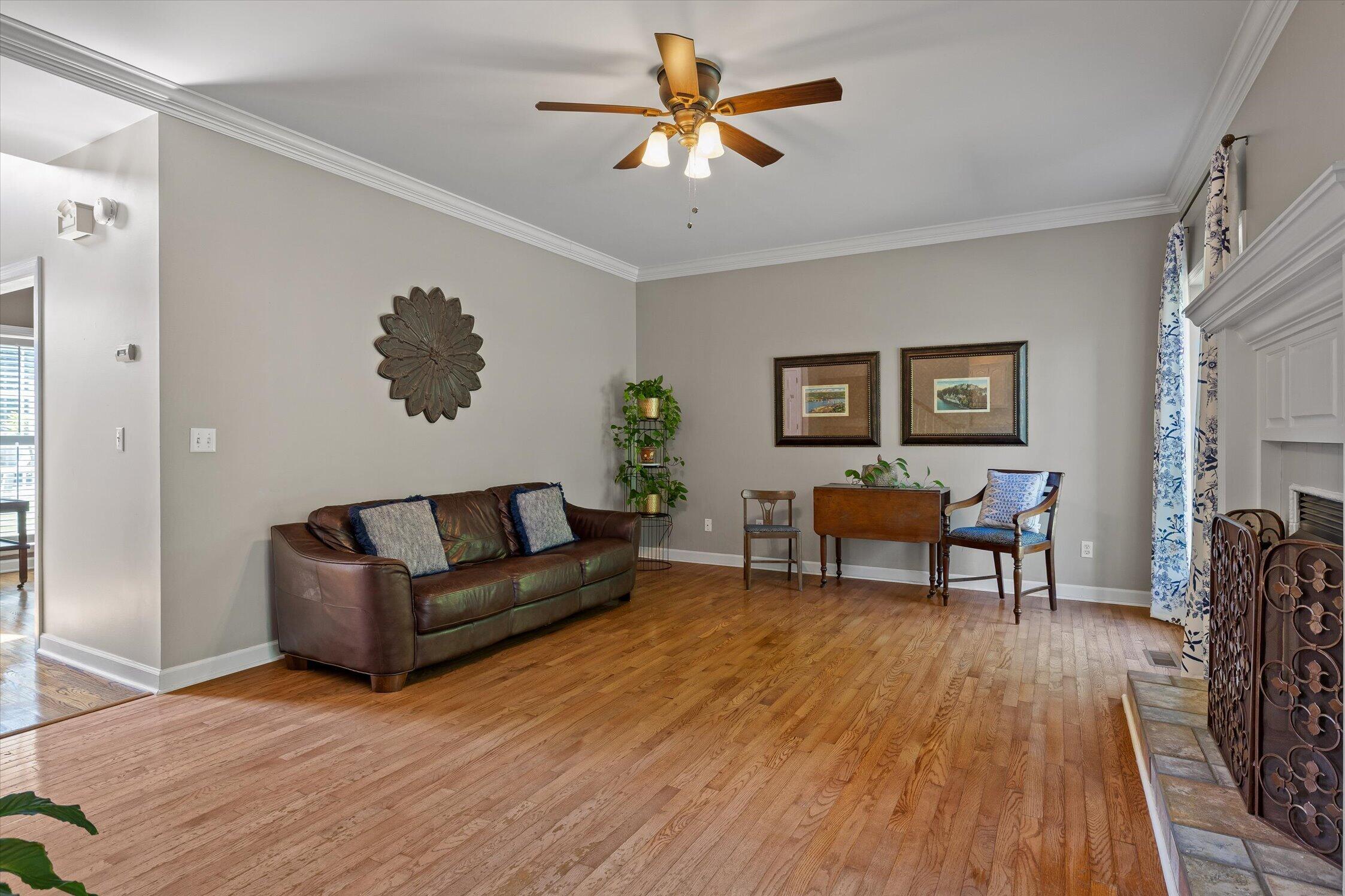 6913 Autumn Lake Trail