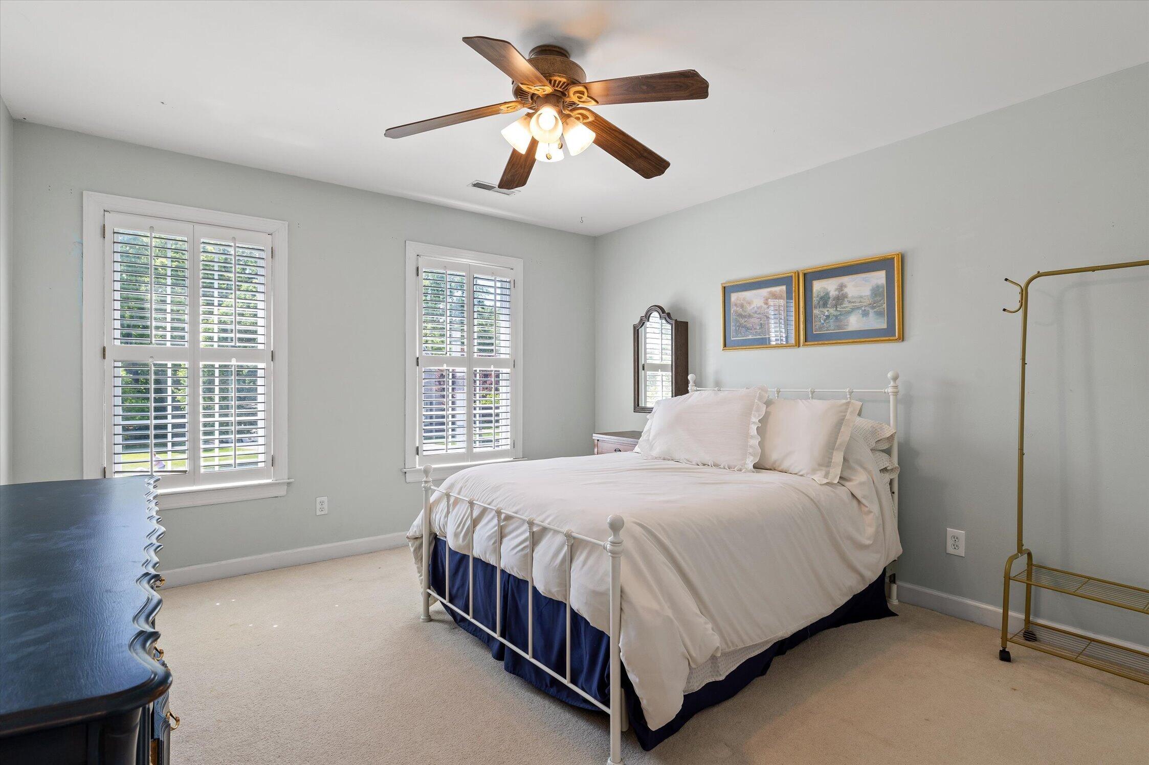 6913 Autumn Lake Trail