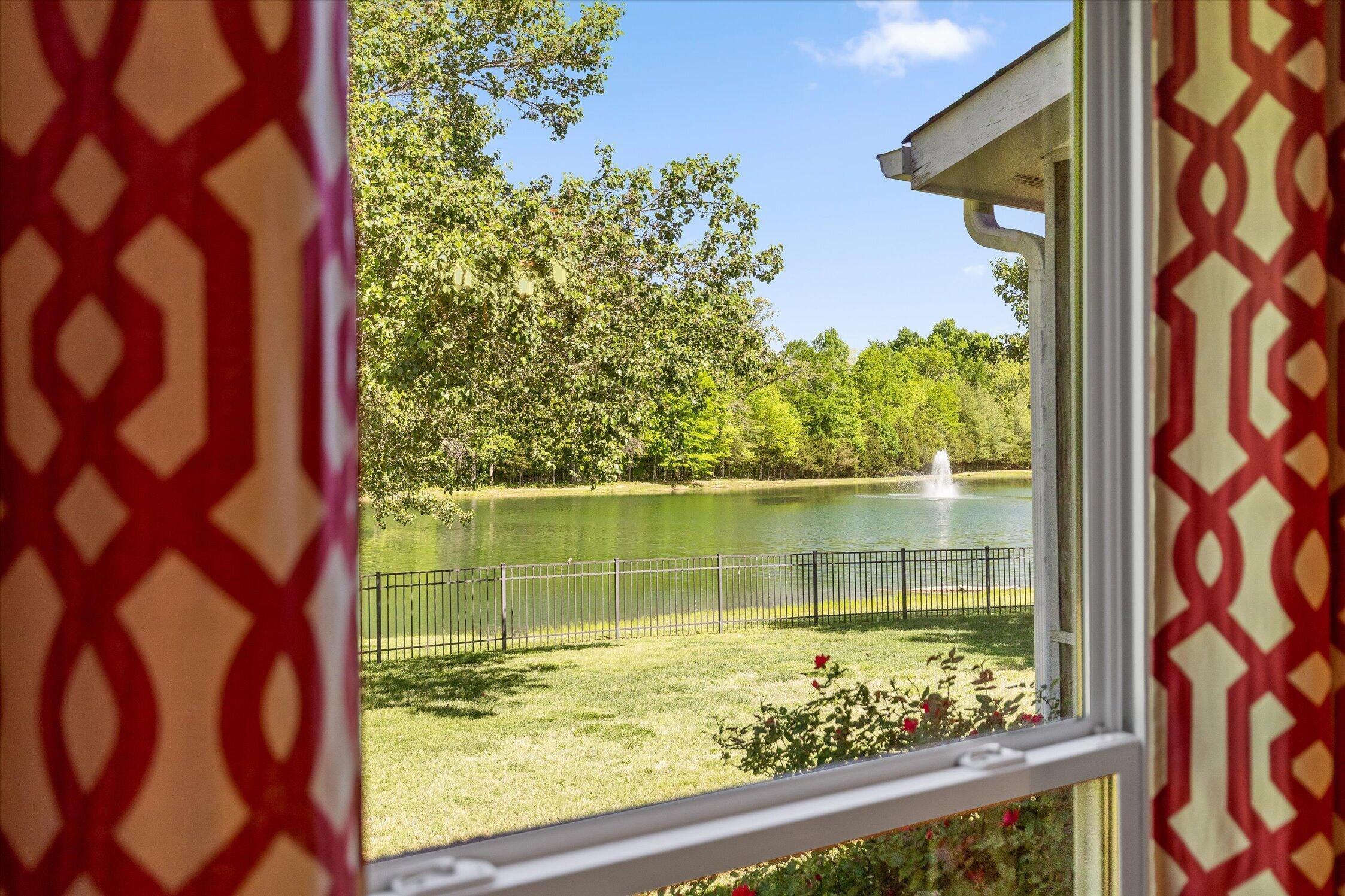 6913 Autumn Lake Trail