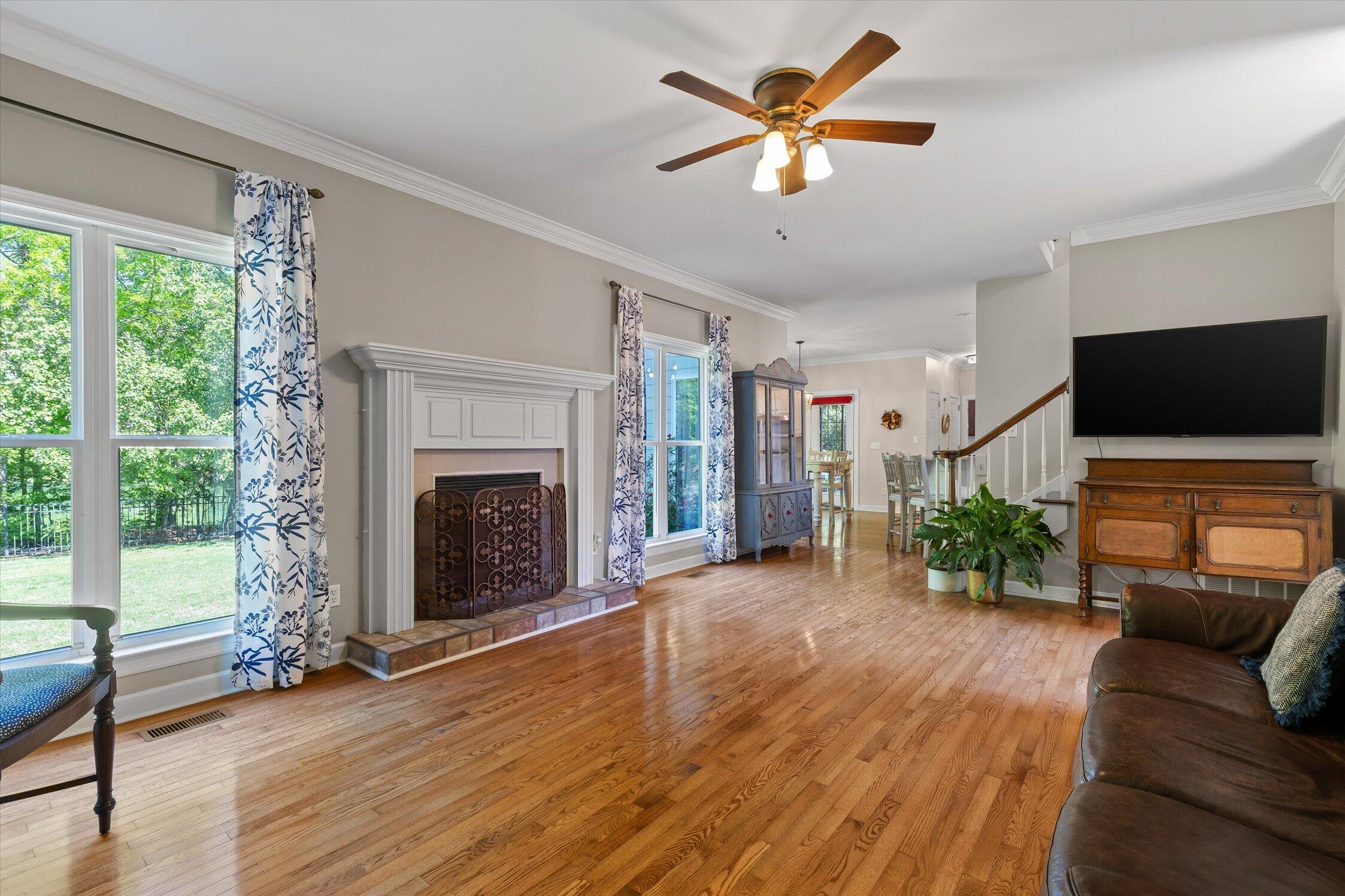 6913 Autumn Lake Trail