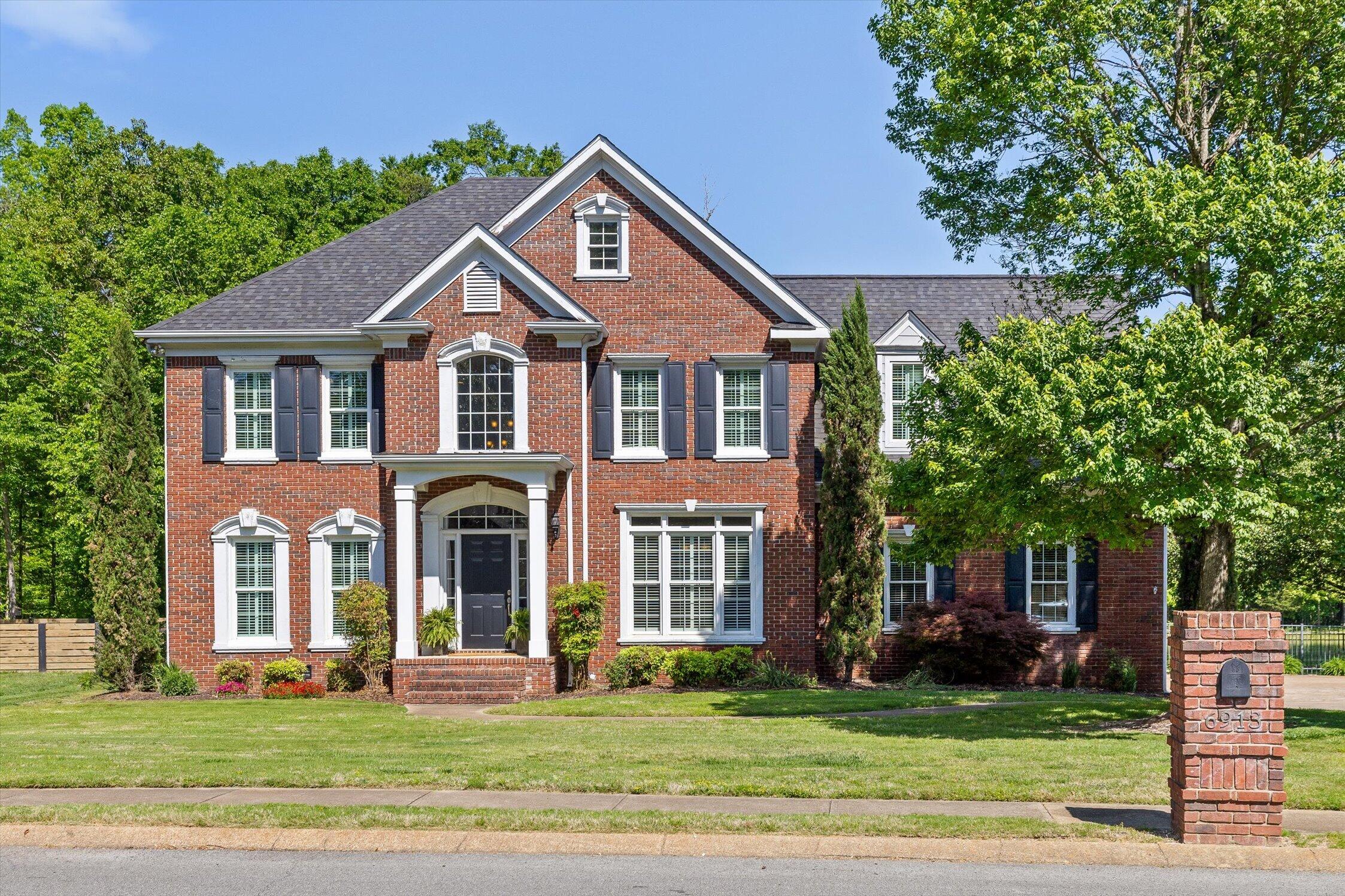 6913 Autumn Lake Trail