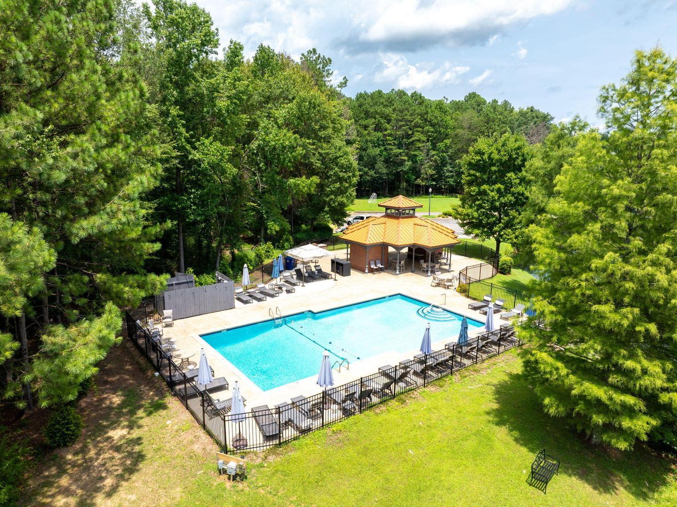 6913 Autumn Lake Trail
