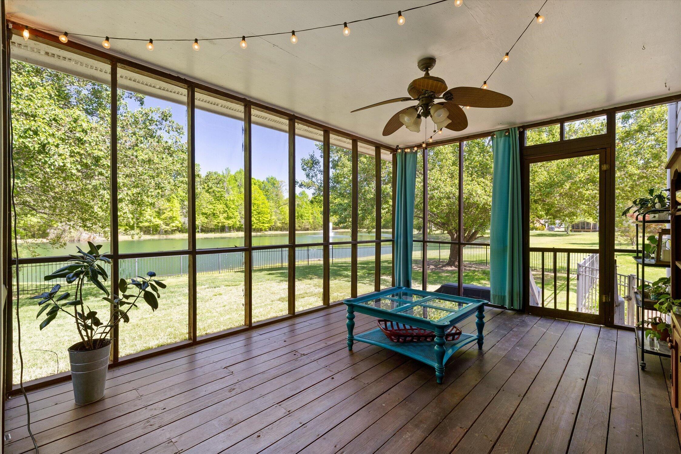 6913 Autumn Lake Trail
