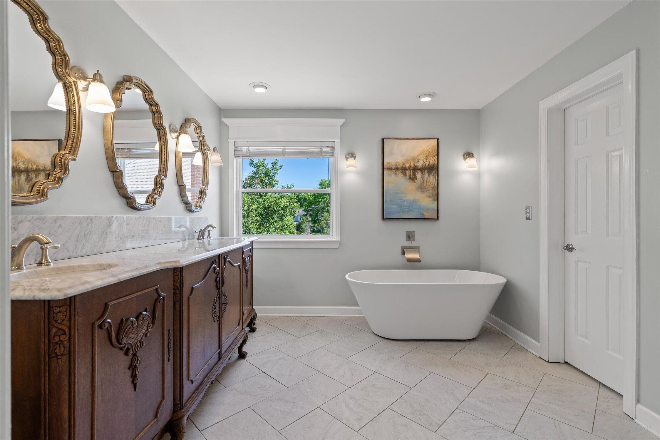 6913 Autumn Lake Trail