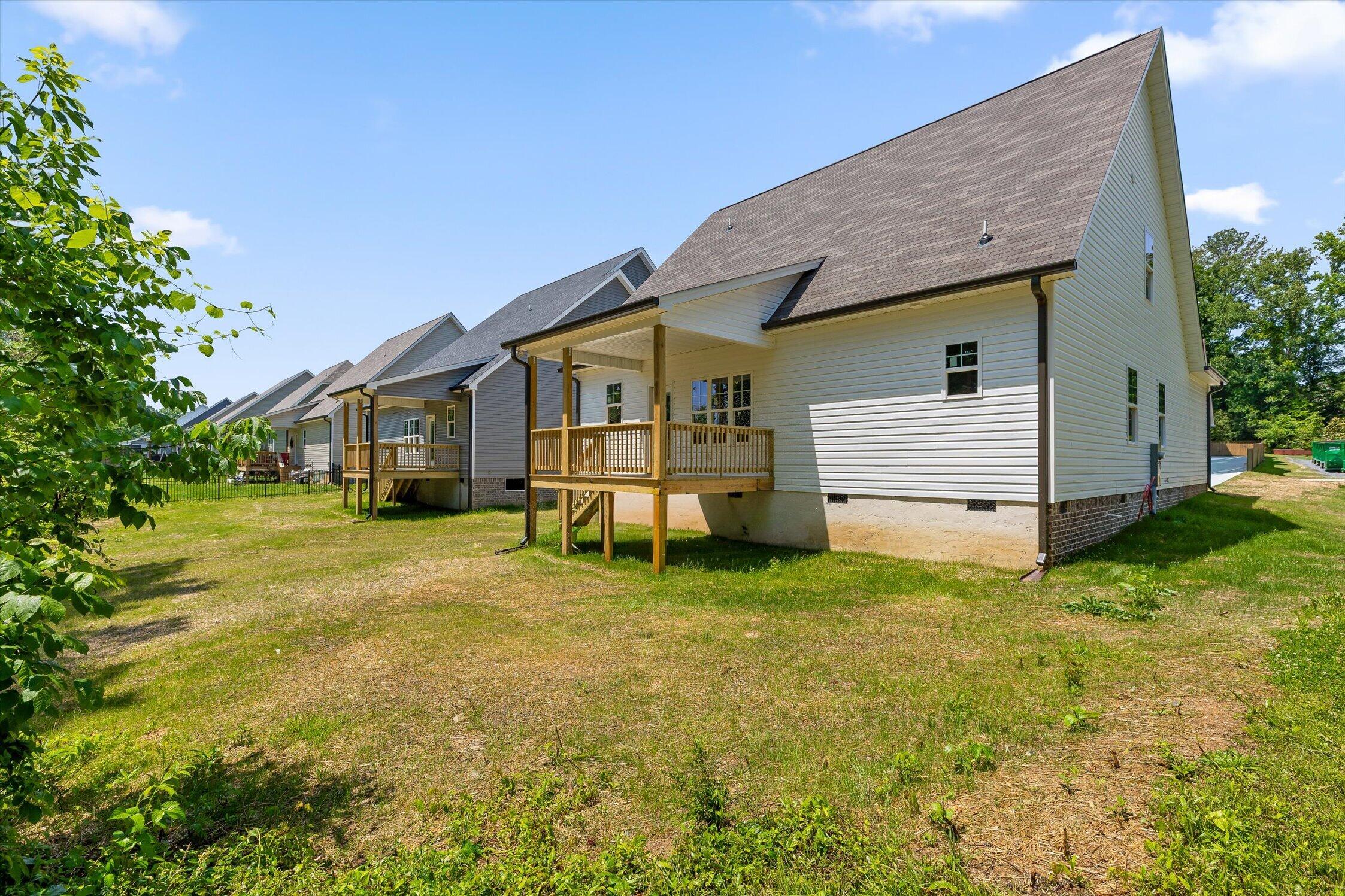 1872 Oakvale Drive