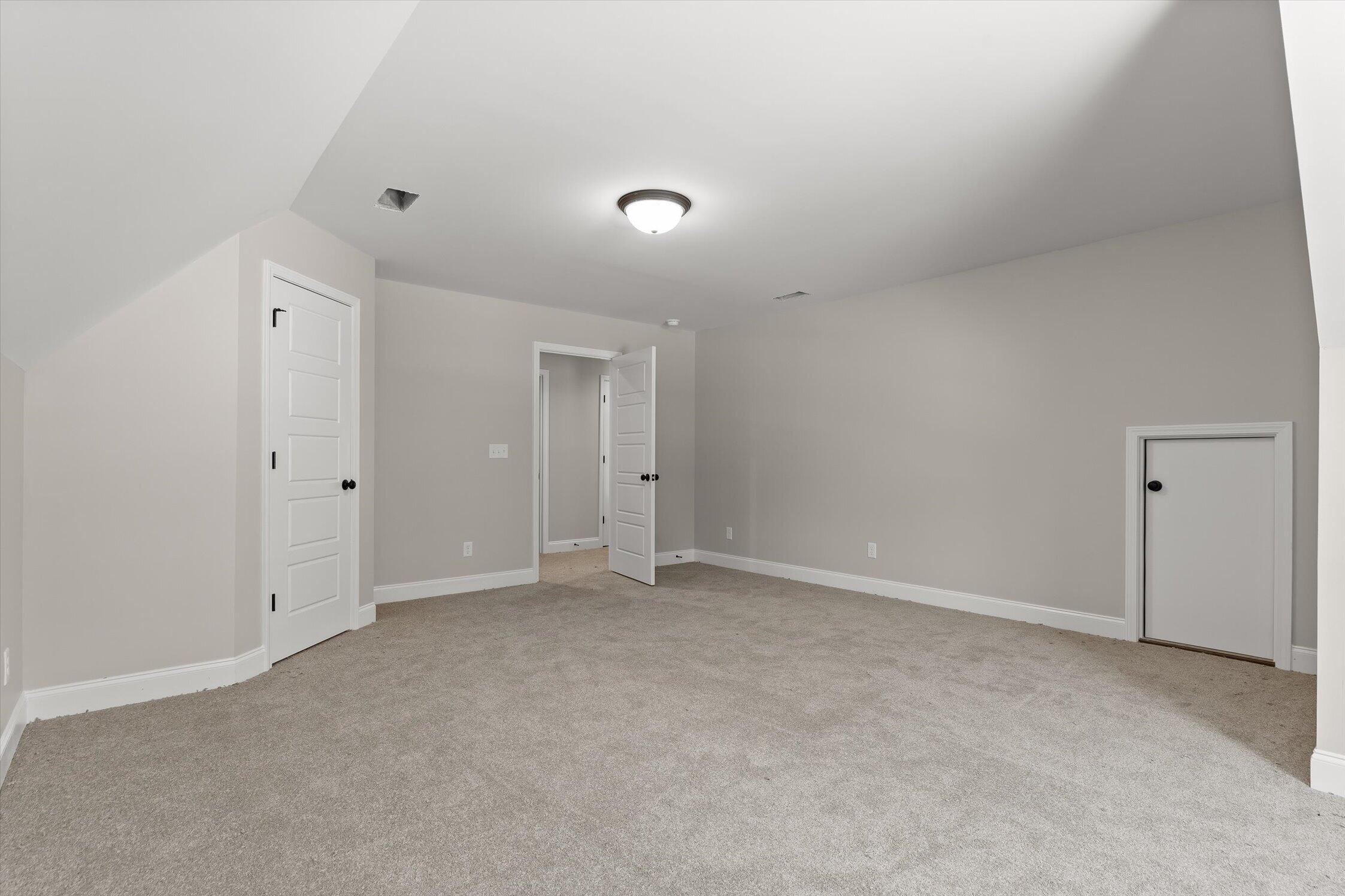 1872 Oakvale Drive