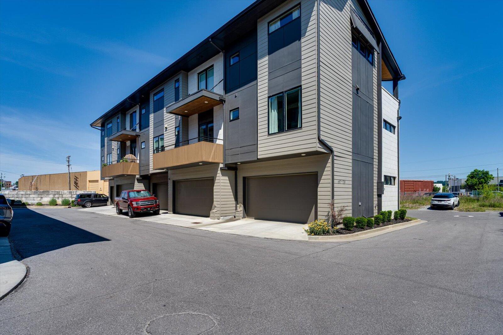 697 Burnside Place
