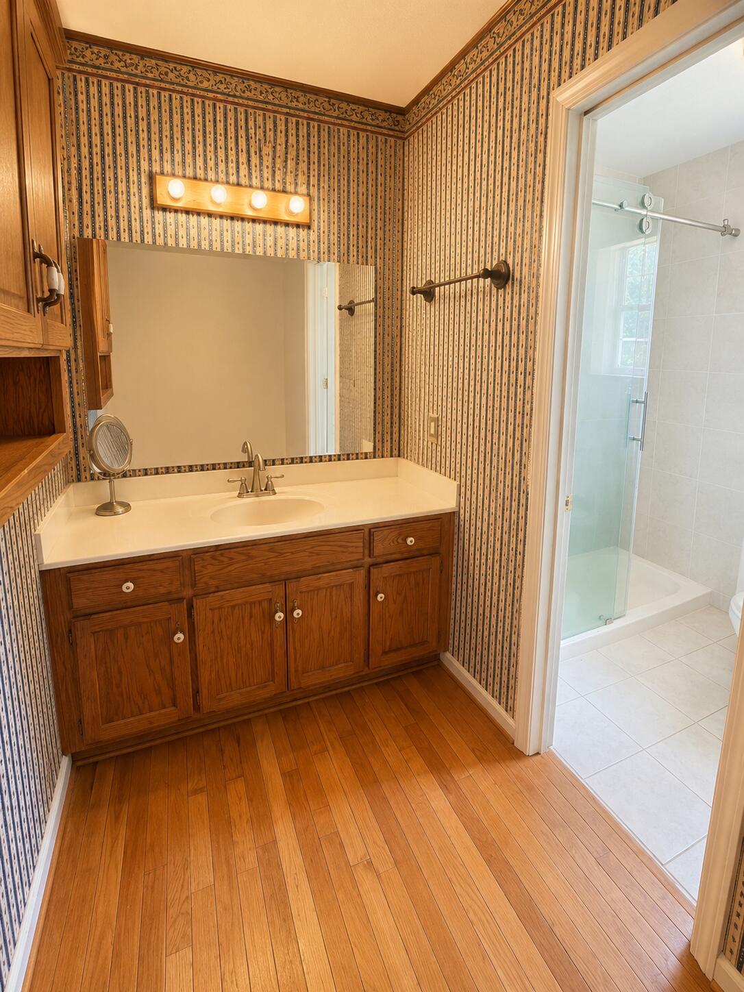 8516 Oak View Drive