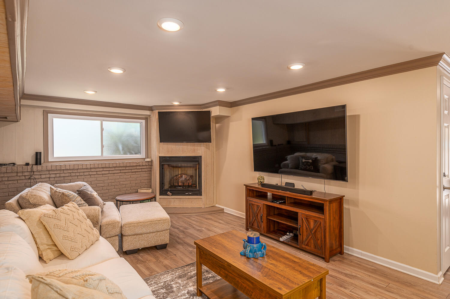 3902 Laird Lane