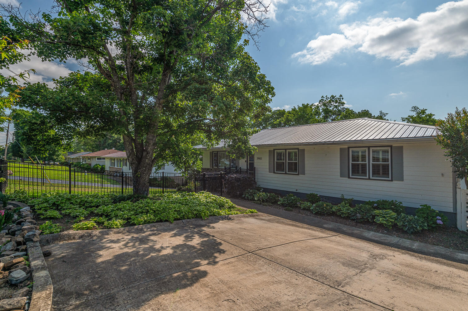 3902 Laird Lane
