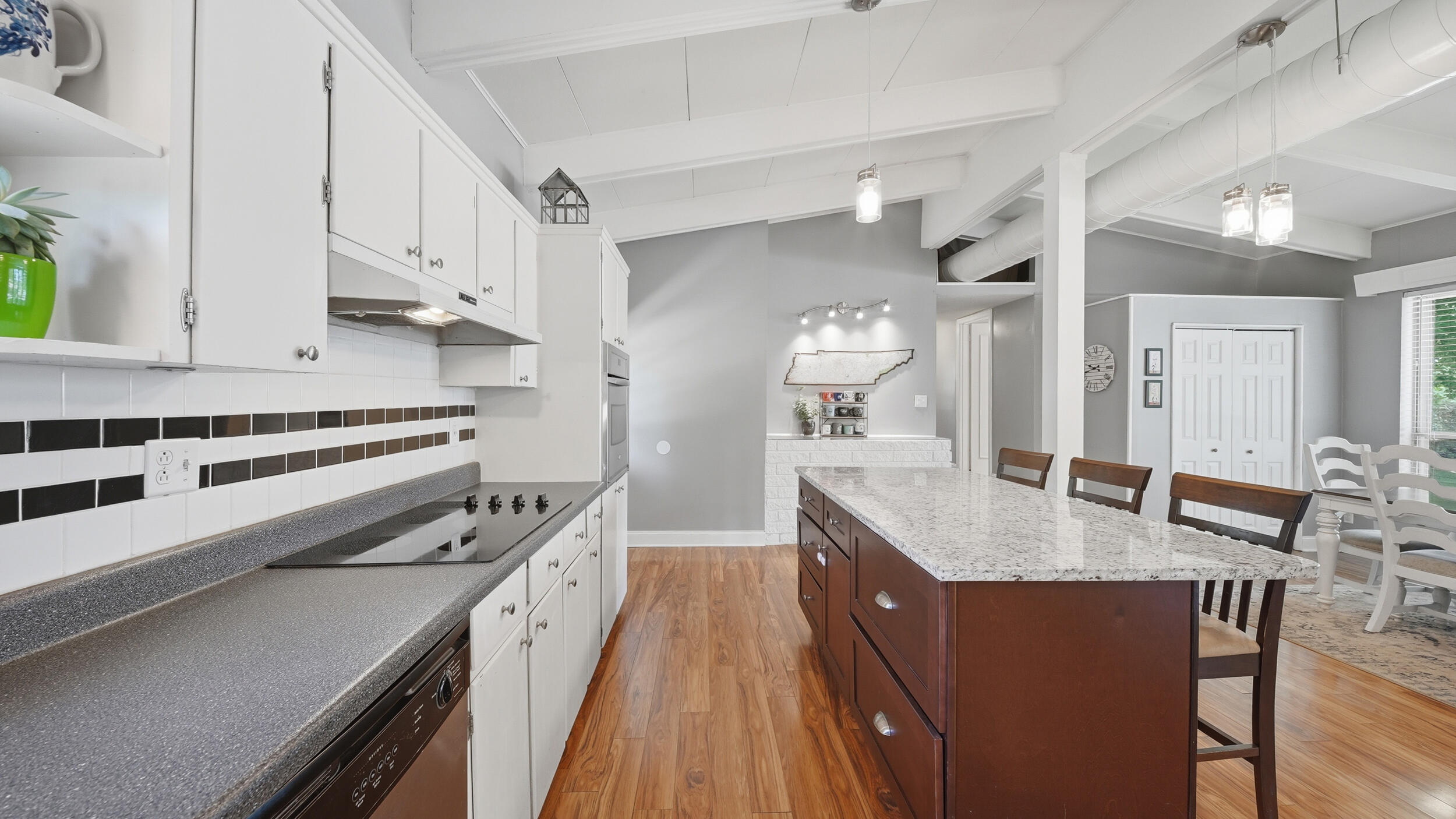 1413 Awhila Drive