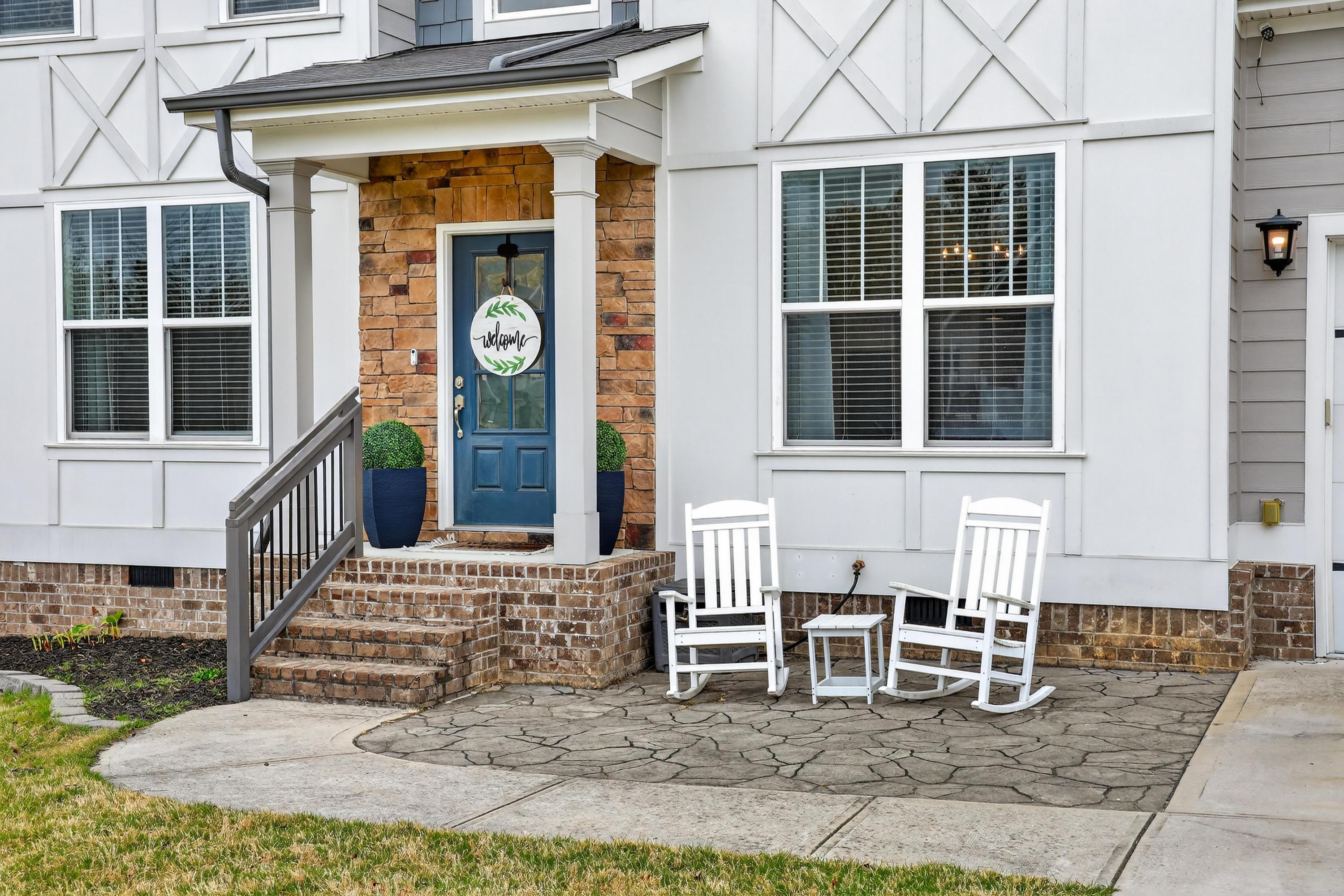 6582 Frankfurt Road