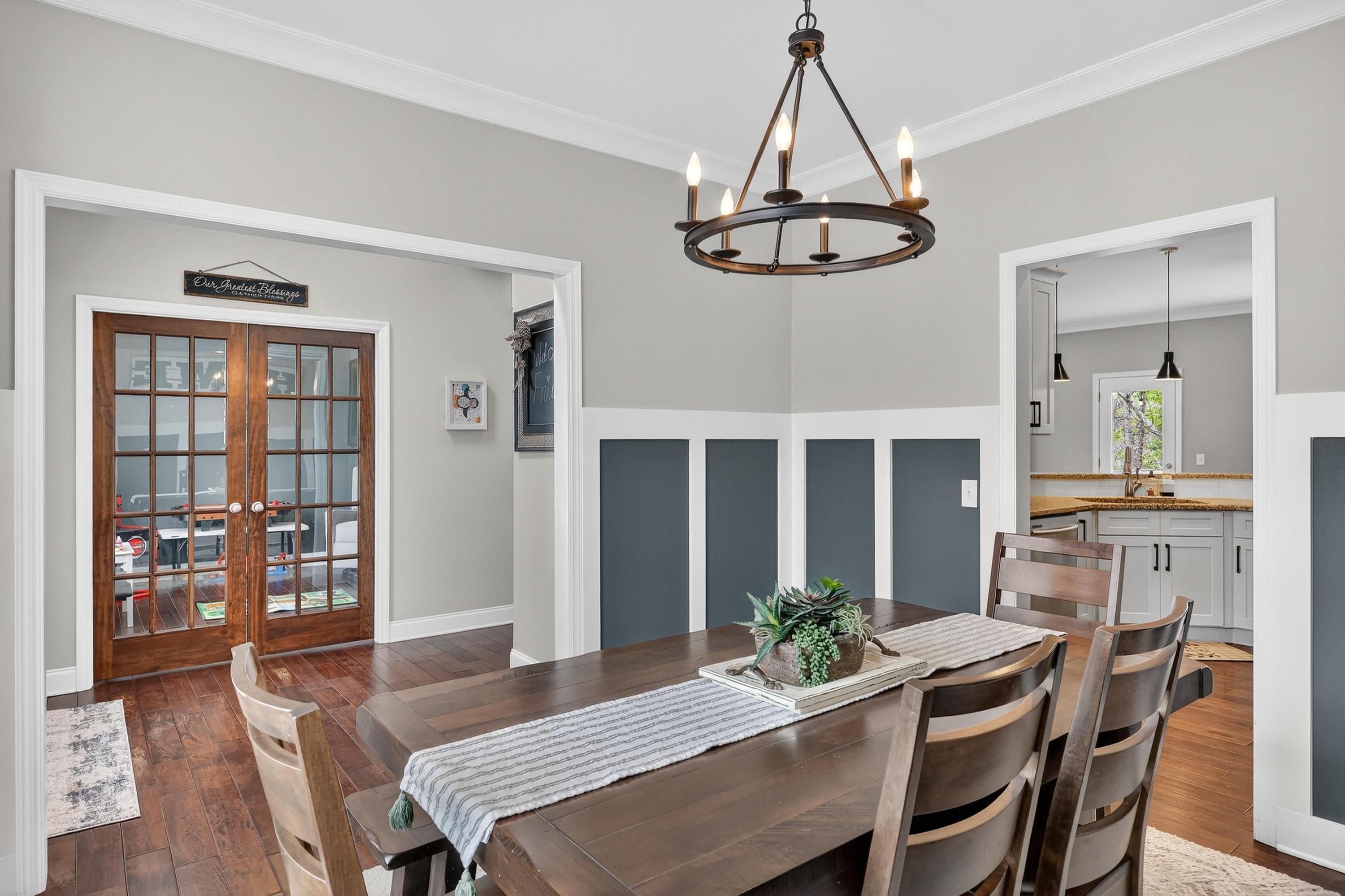 6582 Frankfurt Road