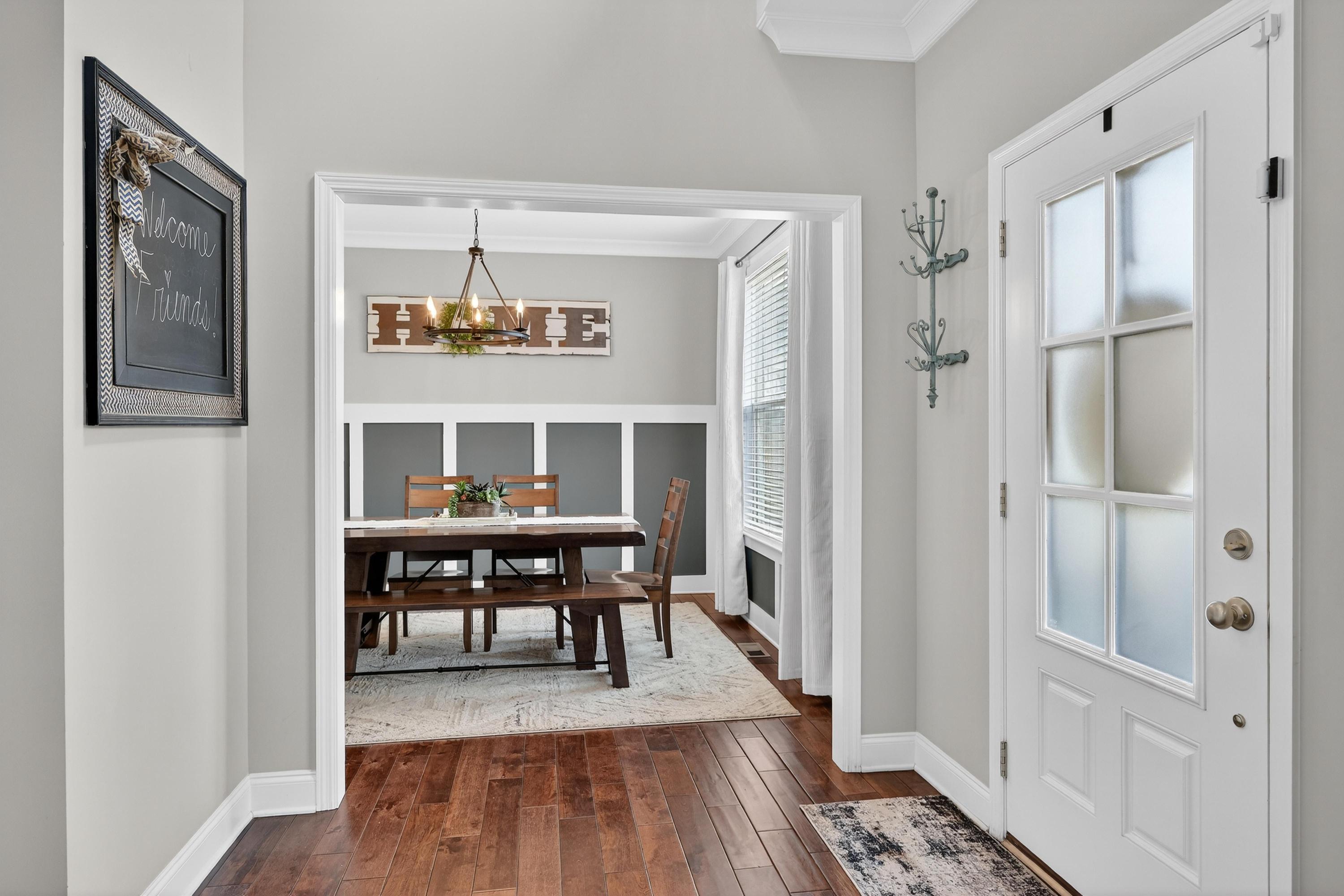 6582 Frankfurt Road